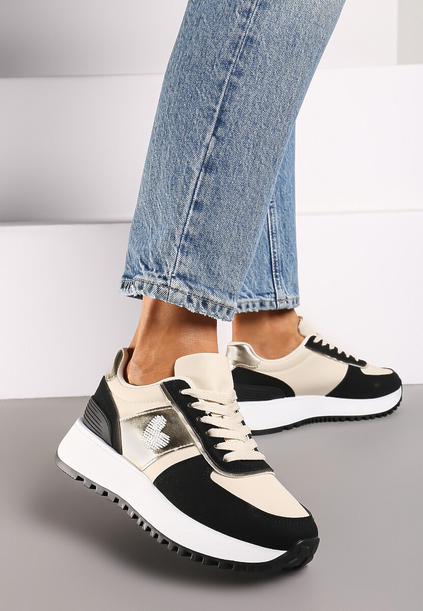 Czarne Sneakersy z Naszywką Serduszka i Piankową Platformą Timera