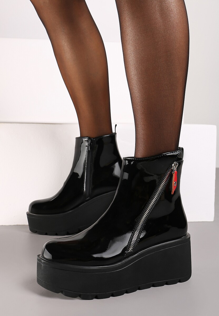 Czarne Lakierowane Botki na Koturnie i Platformie Wykończone Suwakiem Irilorae