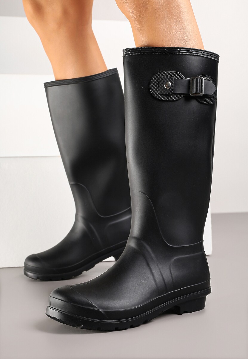 Czarne Kalosze Zdobione Sprzączką przy Cholewce Lirasellea