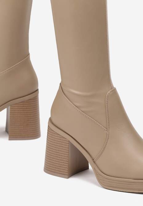 Ciemnobeżowe Kozaki na Słupkowym Obcasie z Przylegającą Cholewką za Kolano Sanvina