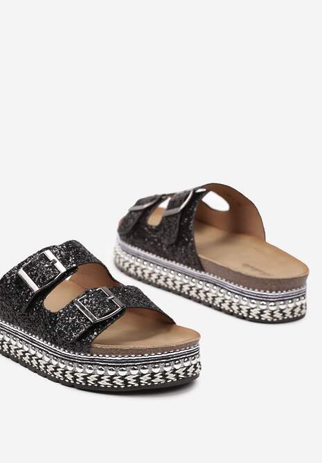 Czarne Brokatowe Klapki na Niskiej Platformie z Nitami i Metaliczną Nitką Effian