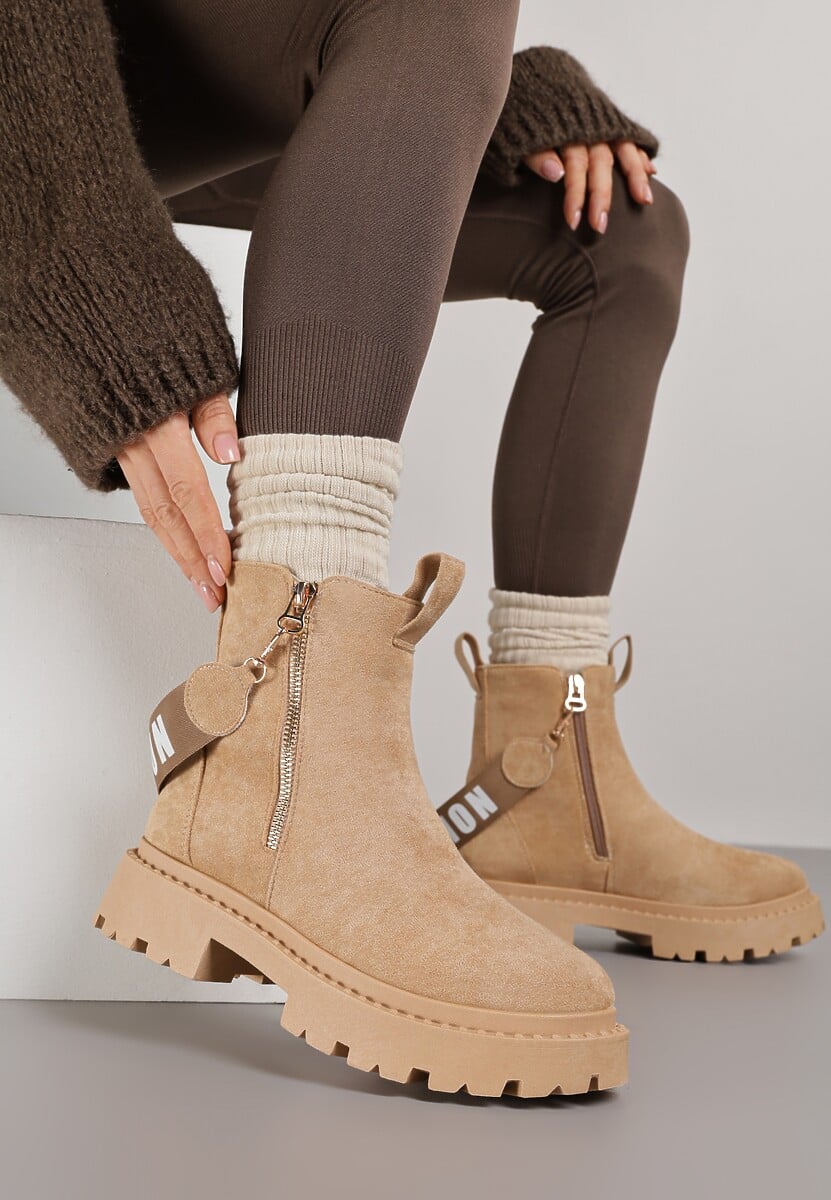 Beżowe Botki z Ozdobną Taśmą z Nadrukiem Dudre