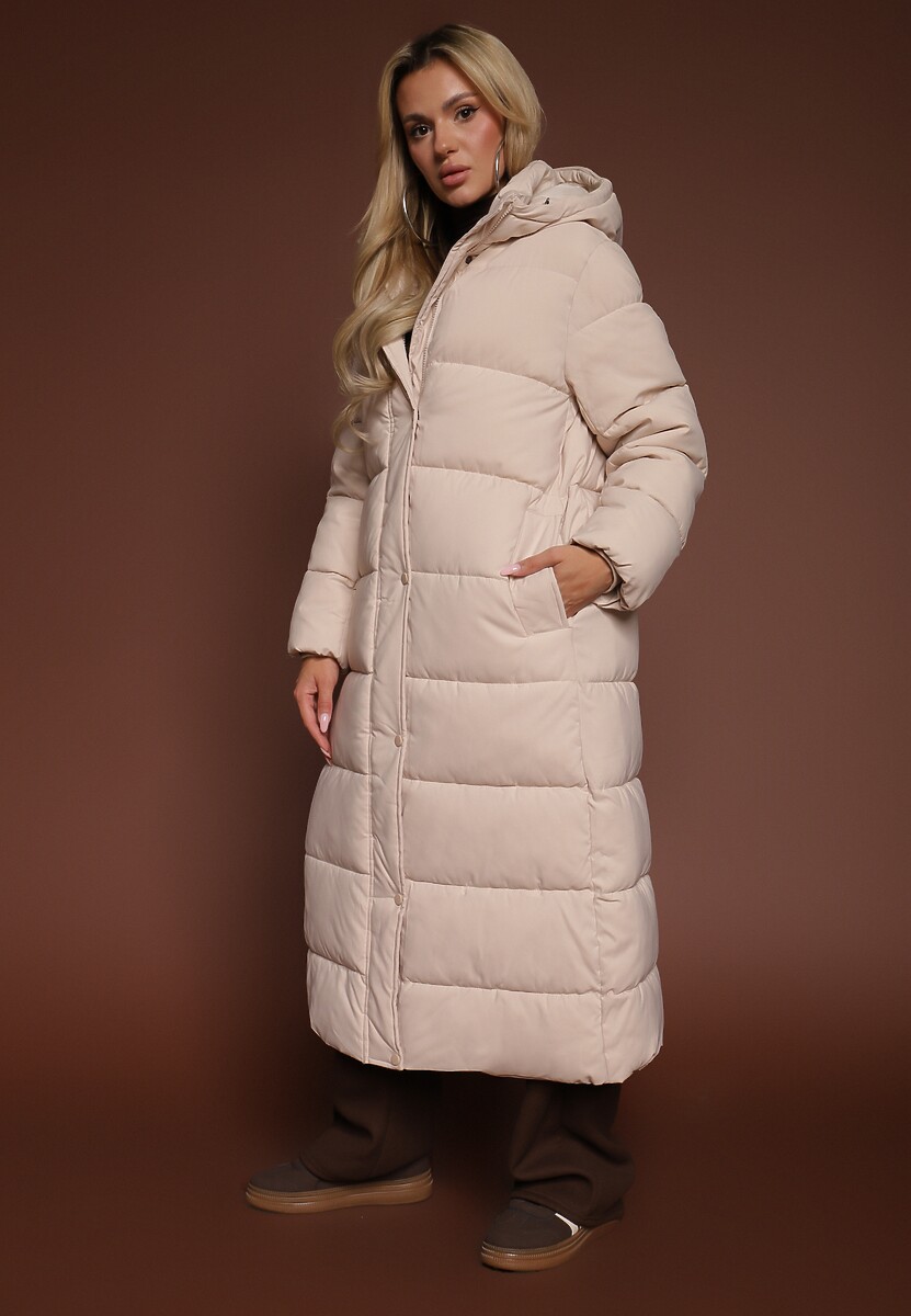 Czarna Kurtka o Długim Kroju z  Kapturem Ozdobiona Pikowaniem Aforriva