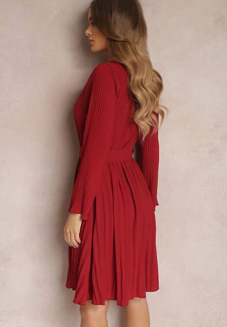 Bordowa Sukienka Plisowana z Paskiem Phile
