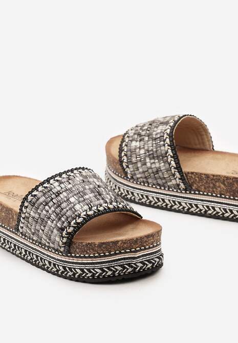 Czarne Klapki na Platformie z Korka i Plecionki Pamarie