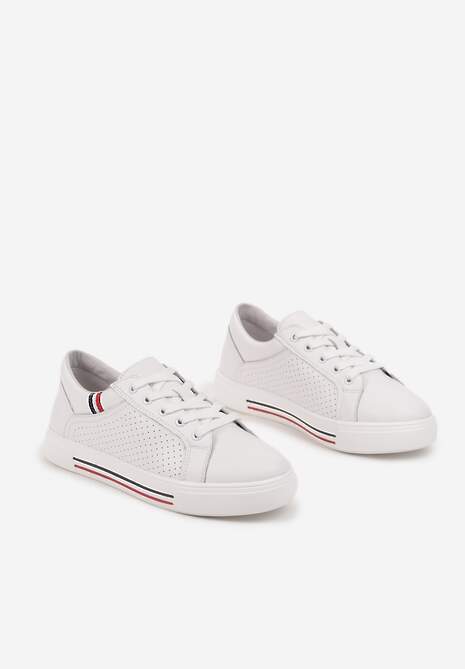 Białe Skórzane Sneakersy na Płaskiej Podeszwie ze Skórzaną Wkładką i Perforacją Galiwa