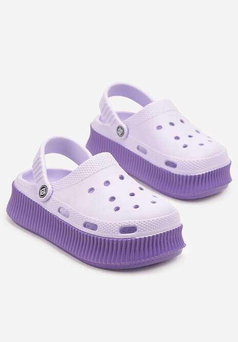 Fioletowe Piankowe Klapki na Tłoczonej Platformie z Paskiem na Piętę Isallia
