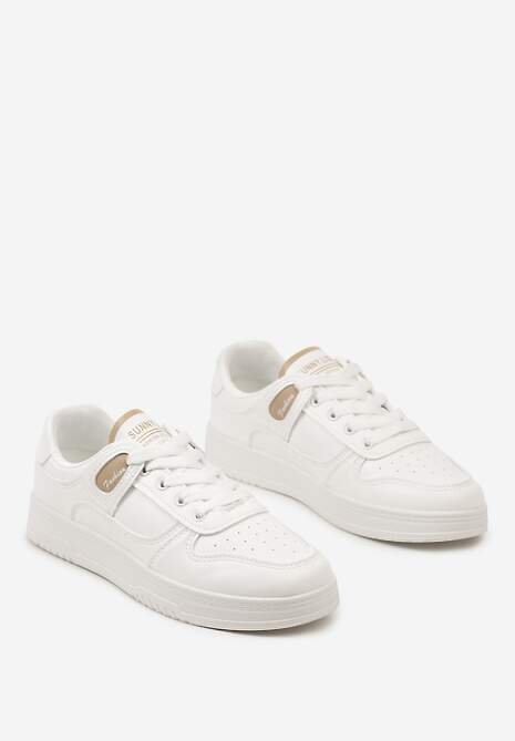 Biało-Beżowe Sneakersy z Cholewką przed Kostkę z Delikatną Perforacją Trissa