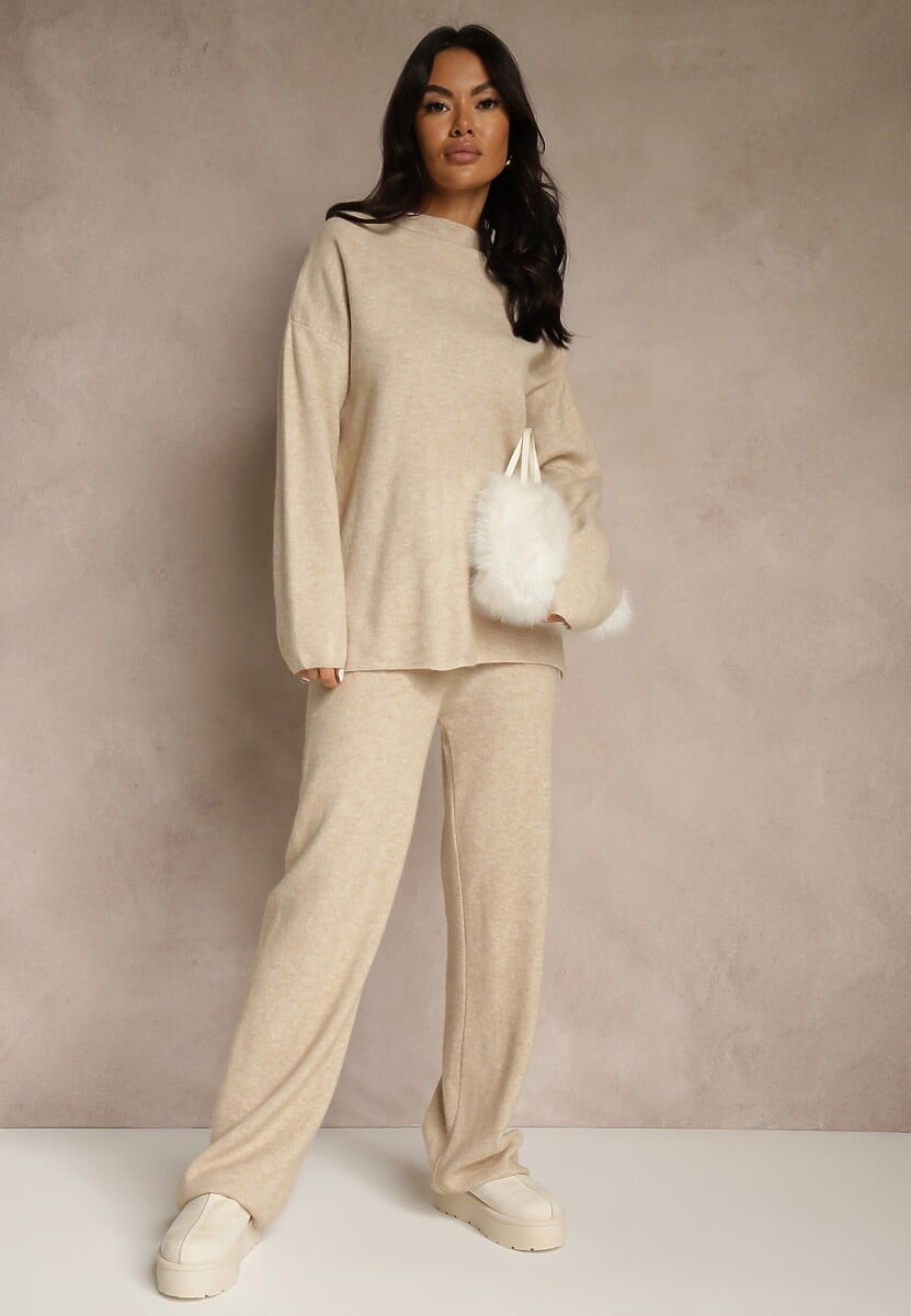 Jasnobeżowy Komplet Oversize z Dzianiny z Wełną Sweter i Szerokie Spodnie Alenria