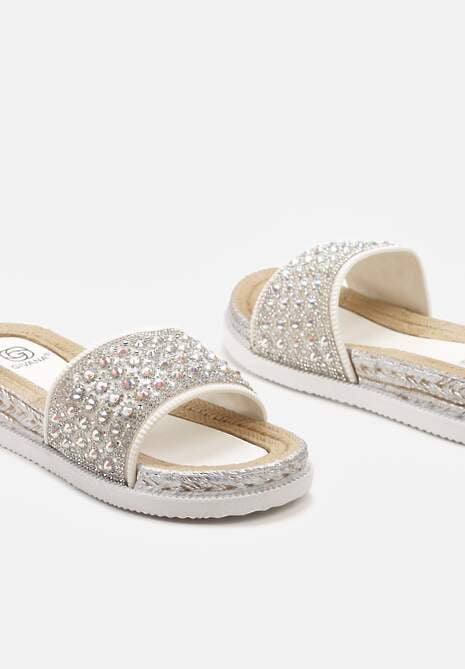 Białe Klapki z Cyrkoniami na Niskiej Platformie Watria