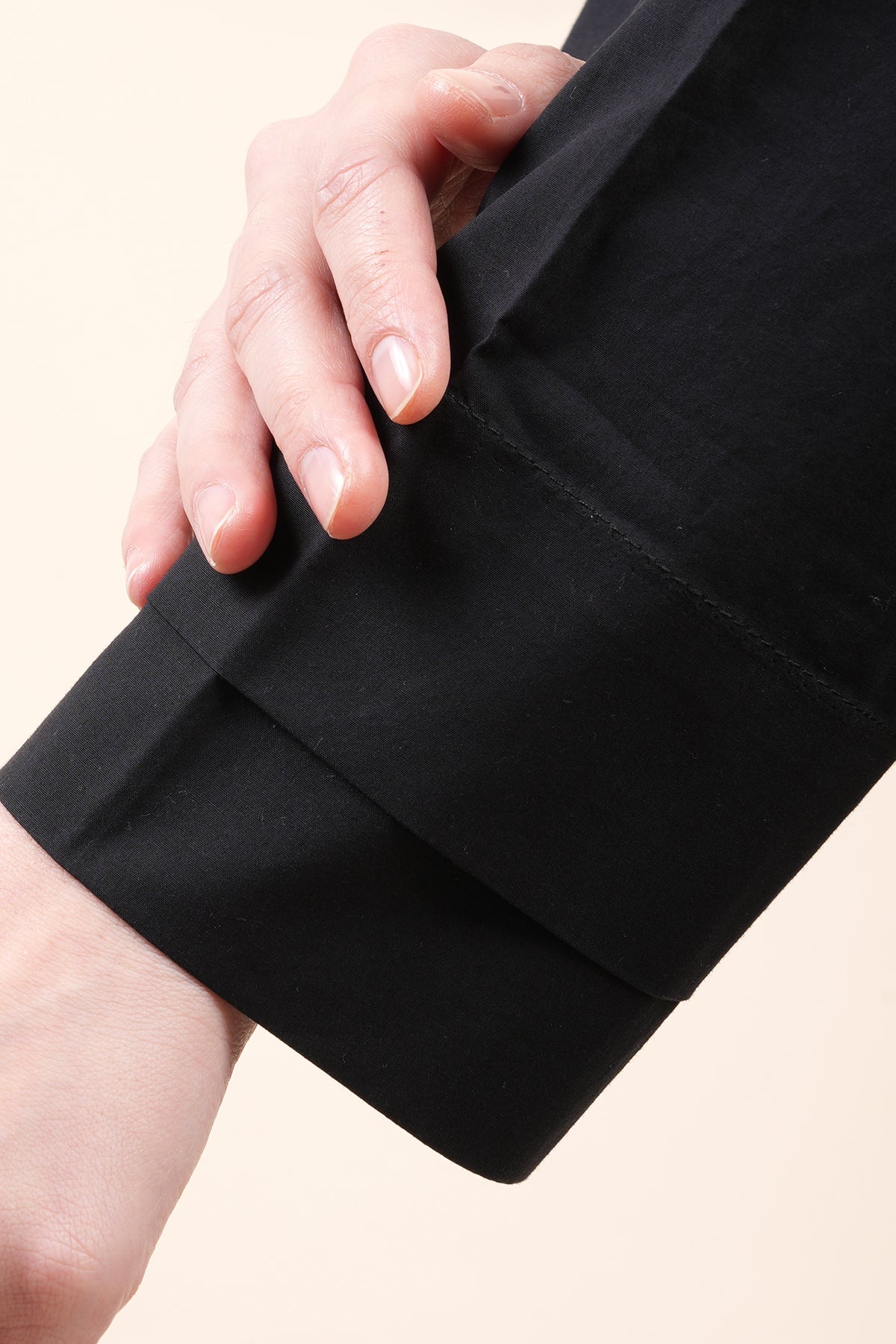 Neera Embroidery Jubah