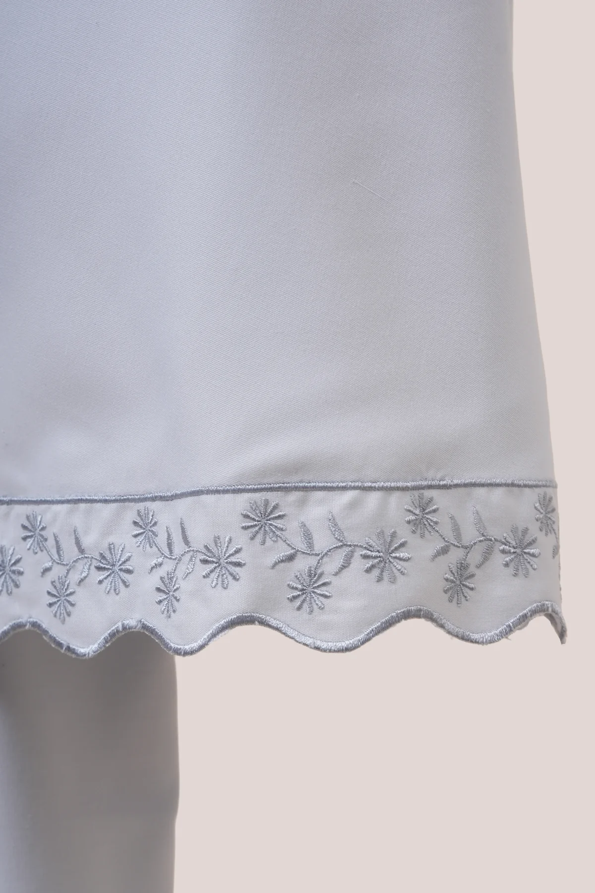 Telekung Broderie Rani Kids