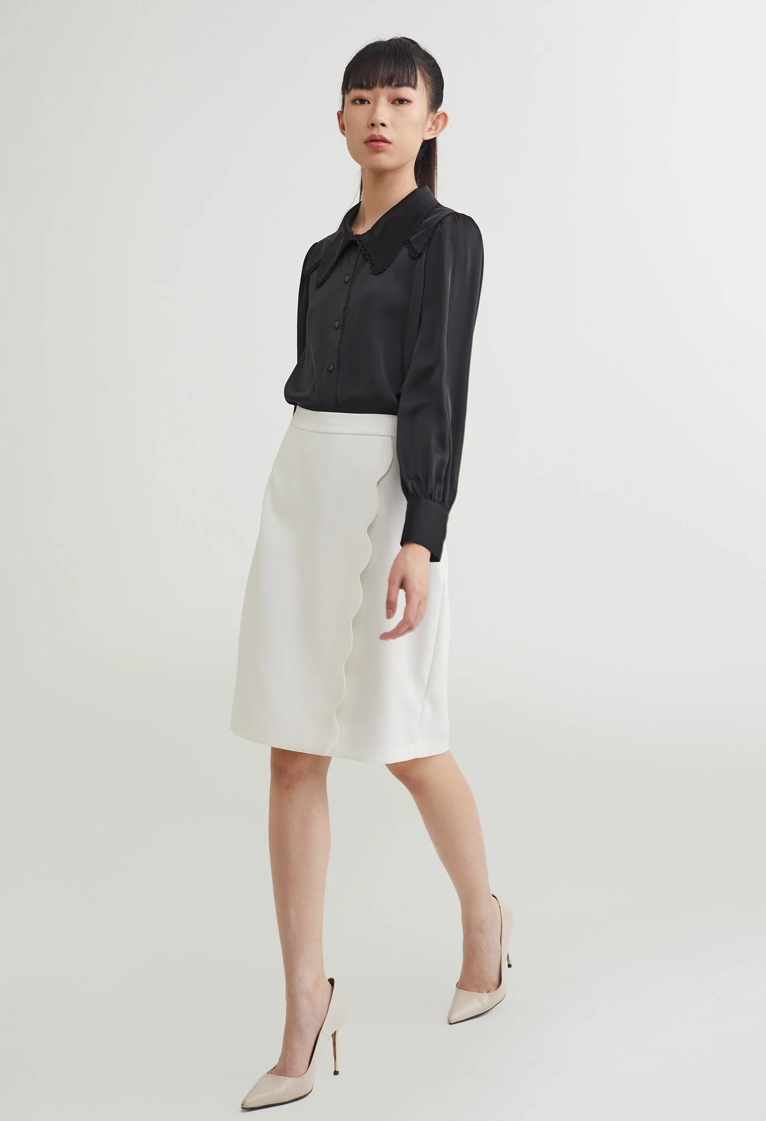 Scallop Hemmed Pencil Skirt