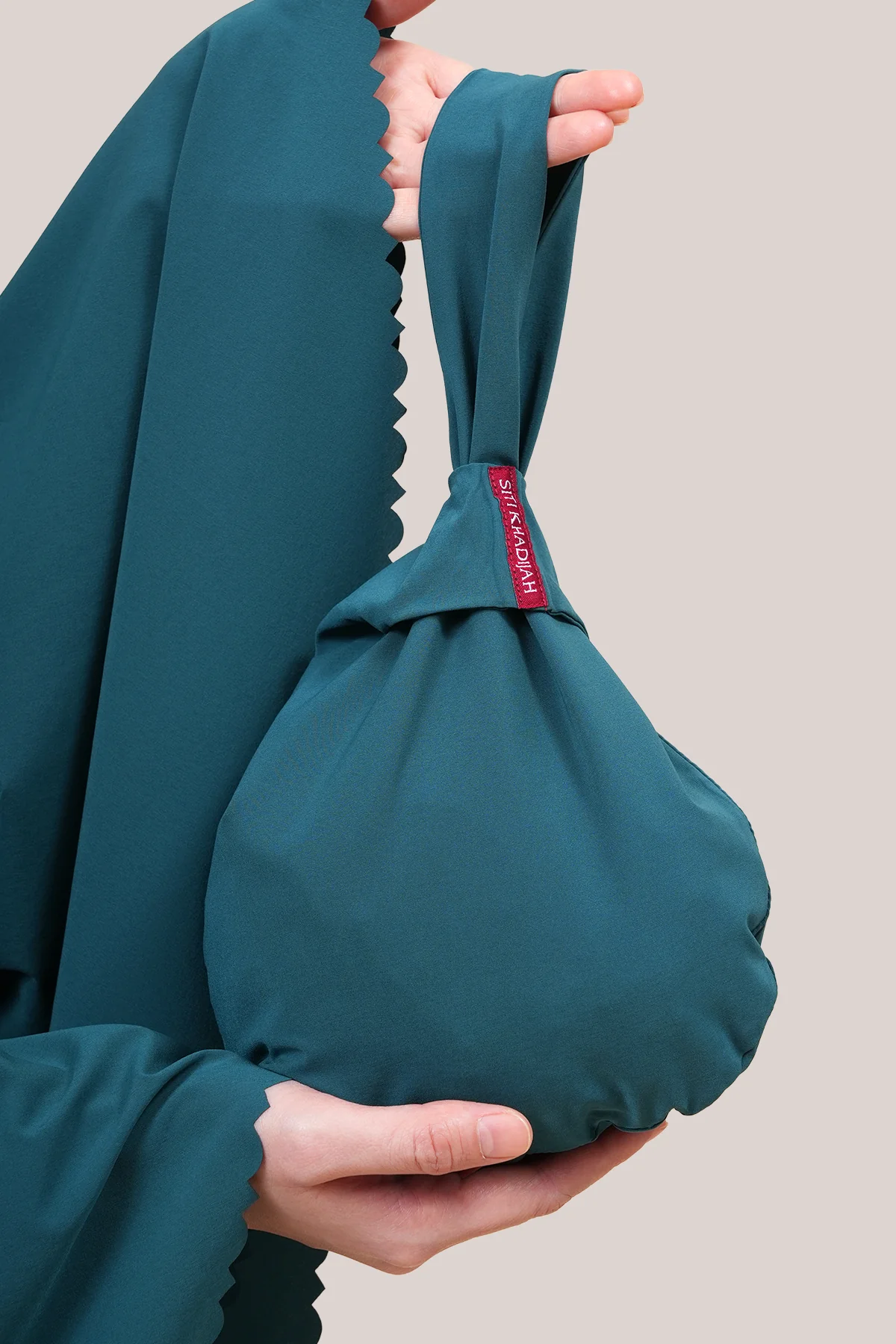 Telekung Flair Aria Deen