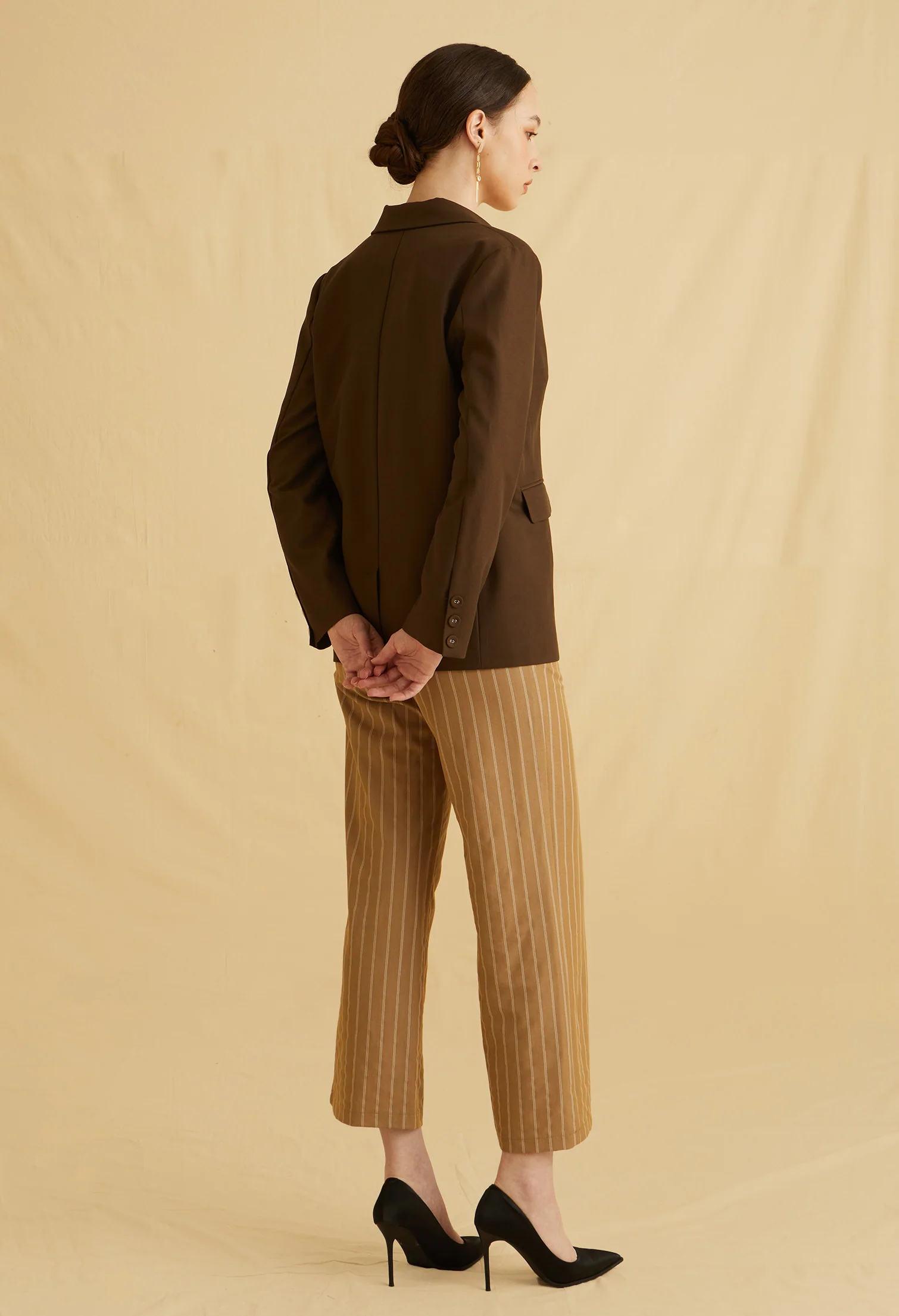 Refined Frame V-Neck Blazer