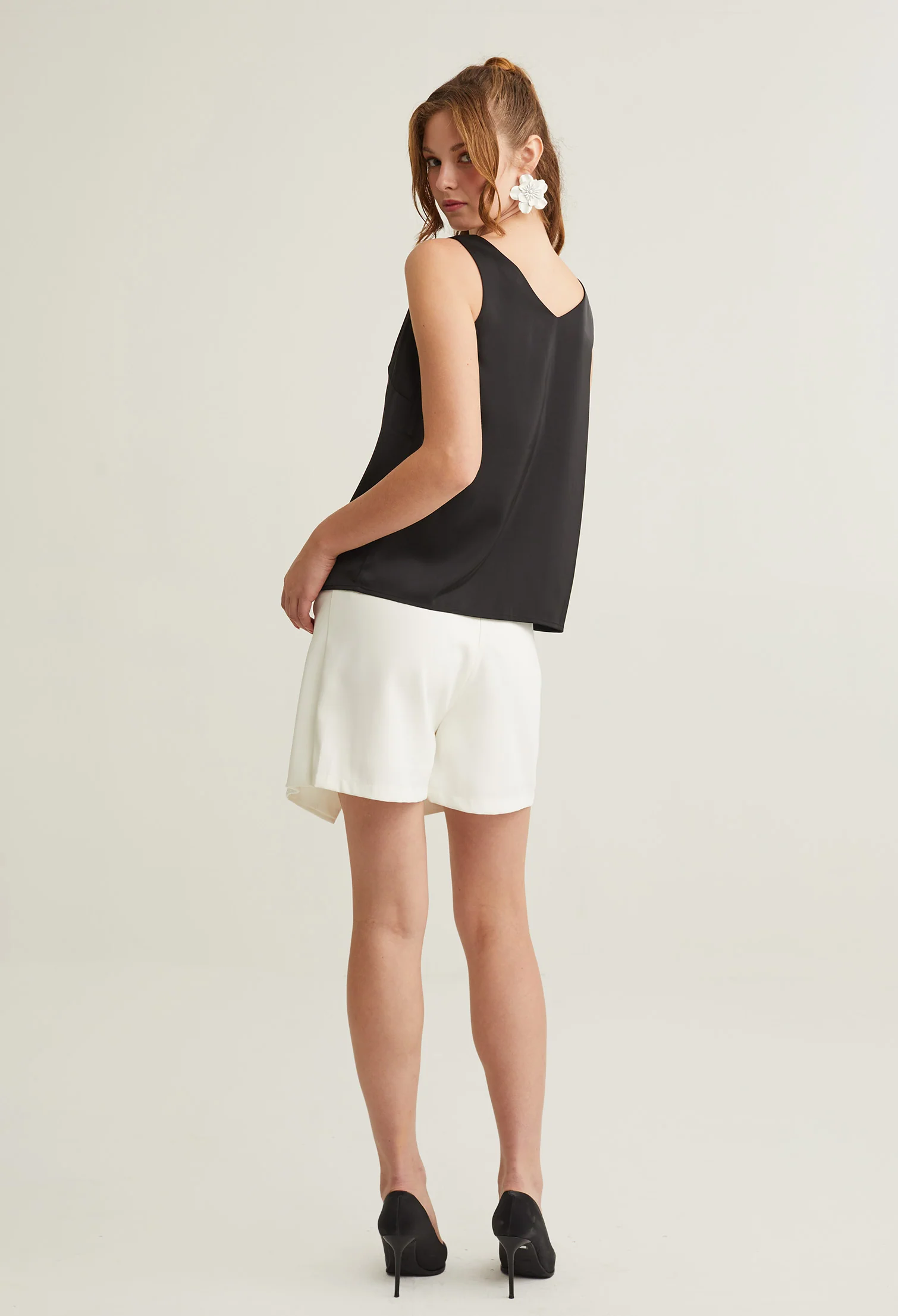 Casual V-Neck Straight Cut Sleeveless Top