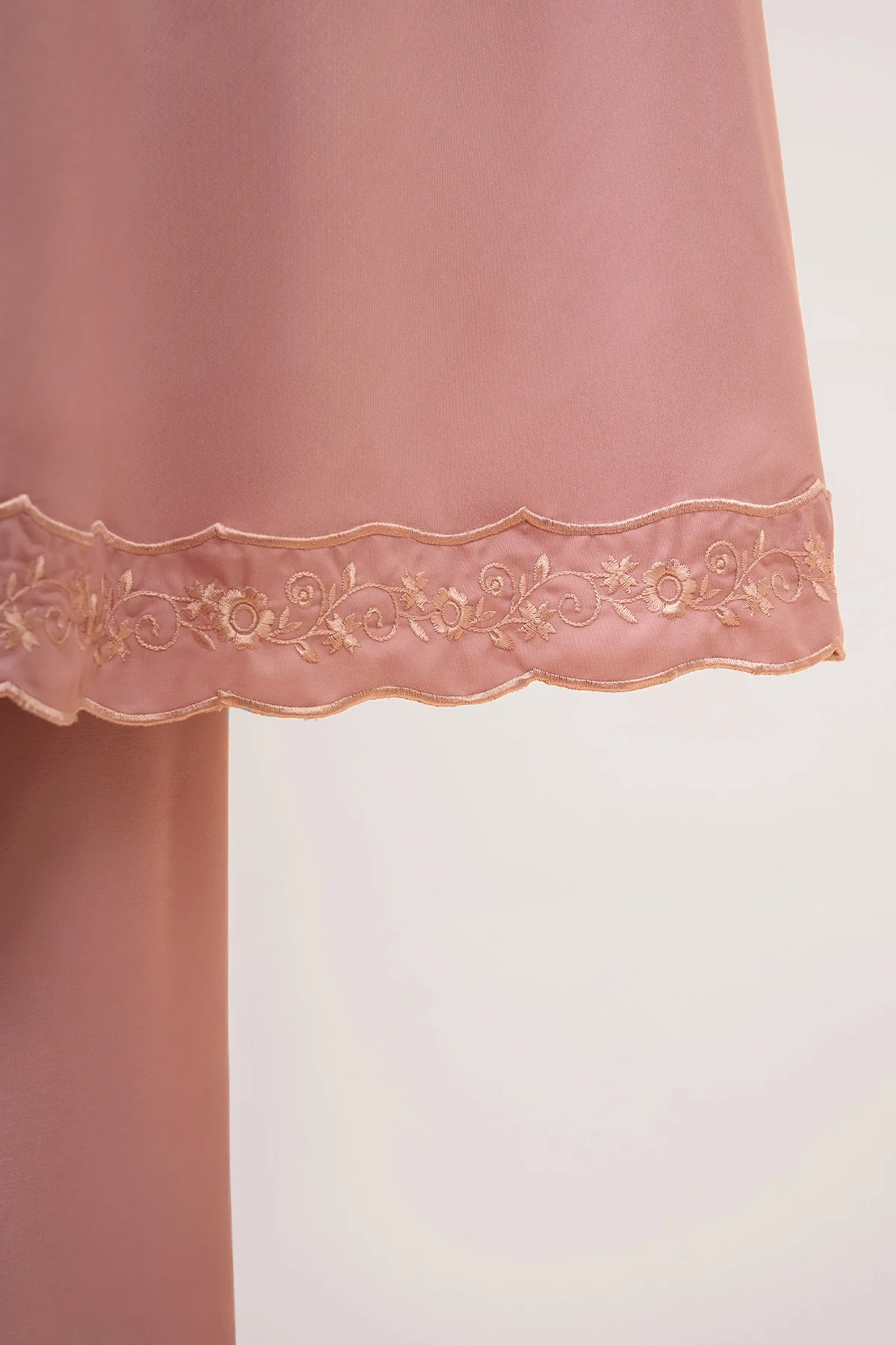 Telekung Broderie Eshal LE