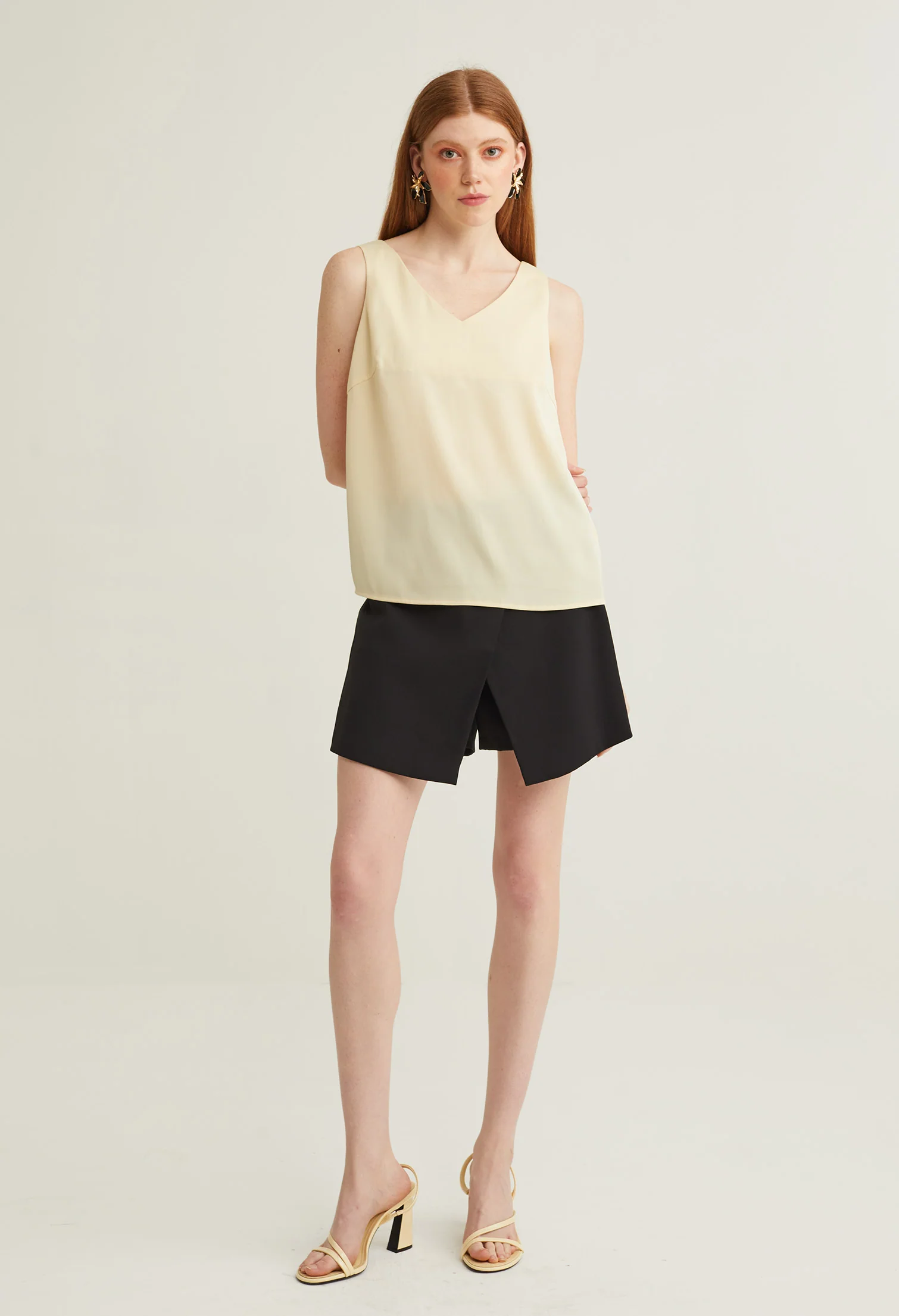 Casual V-Neck Straight Cut Sleeveless Top