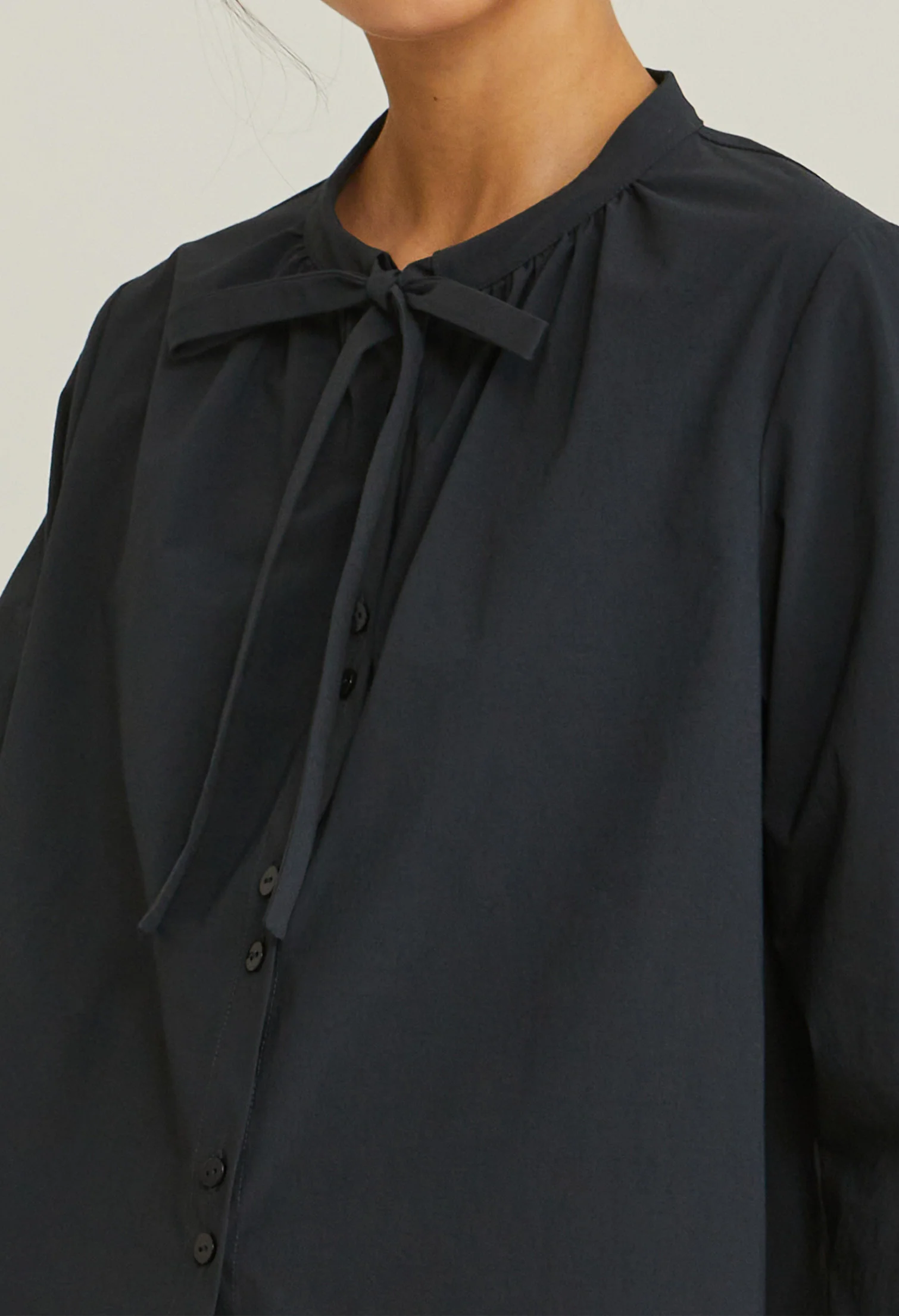 Radiant Bow Long Sleeves Top