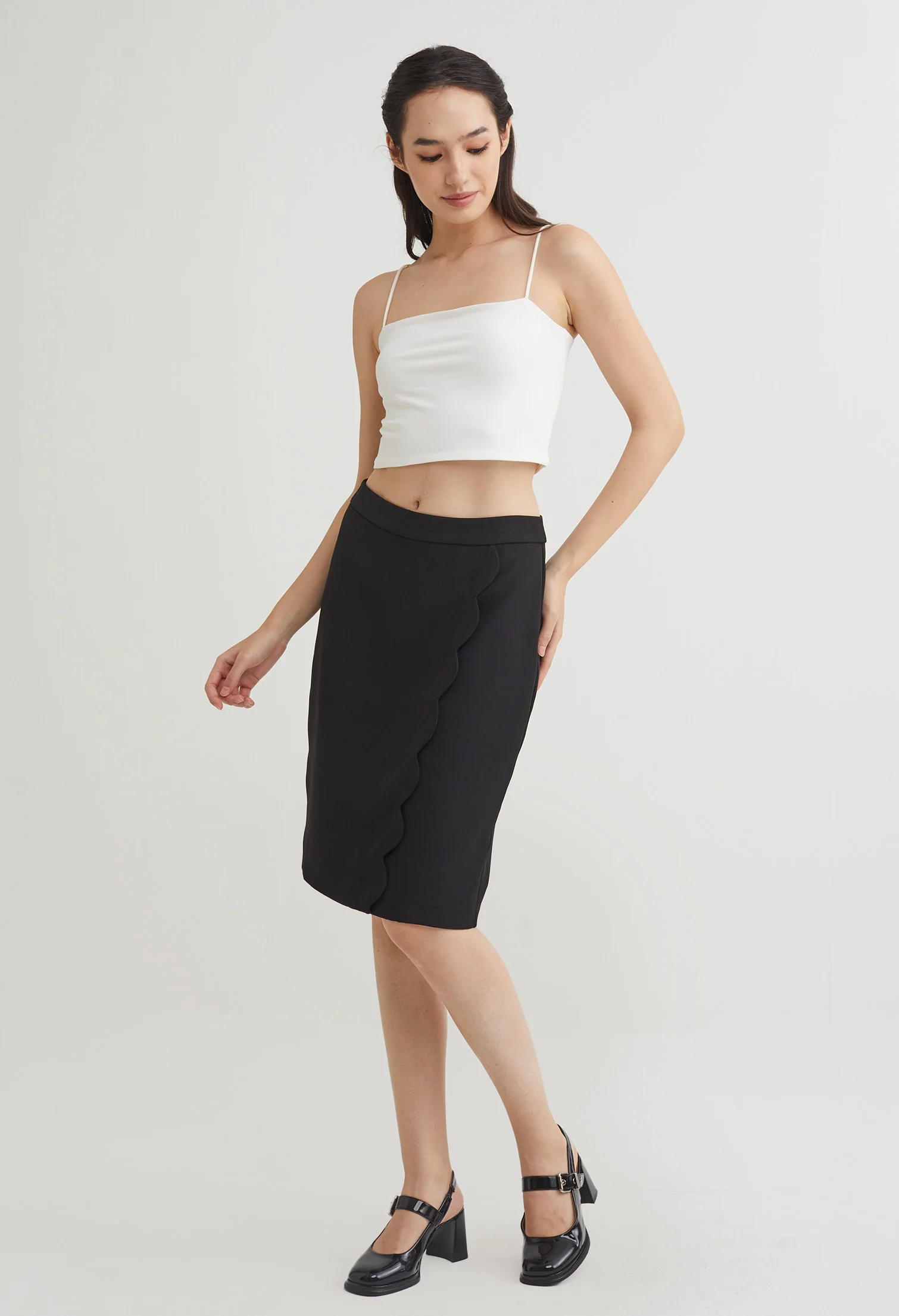 Scallop Hemmed Pencil Skirt