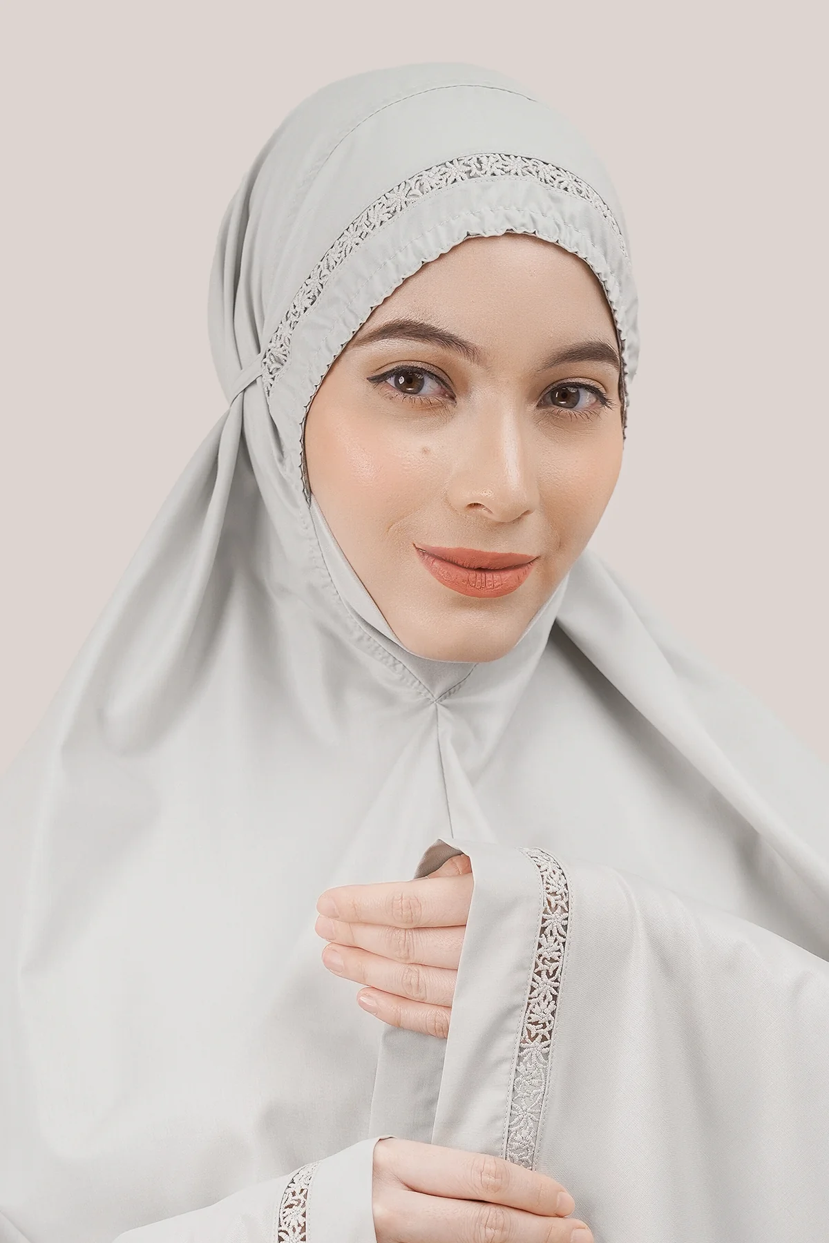 Telekung Modish Delila