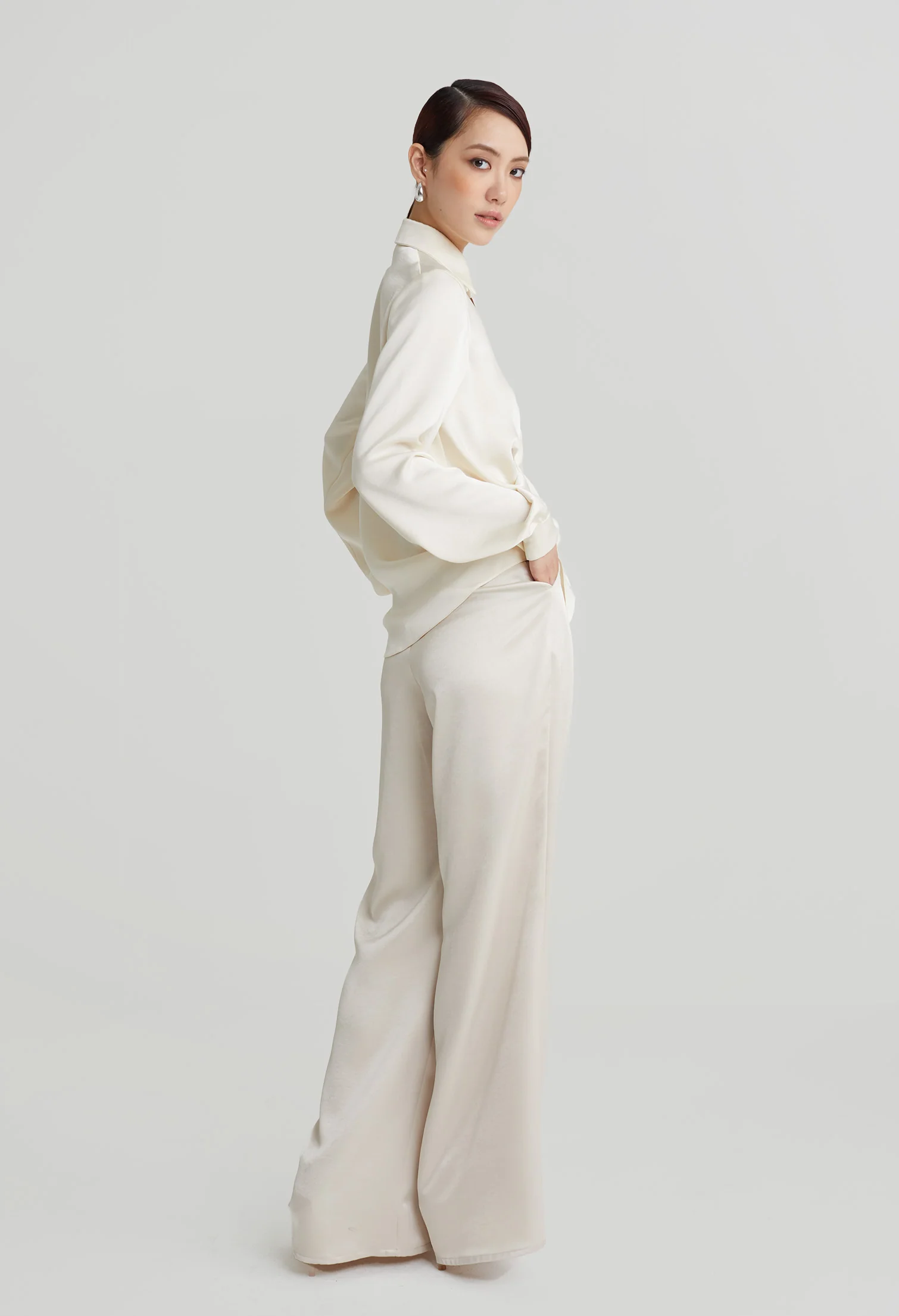 nichii X NURITA HARITH Collared Ruched Waist Shirt