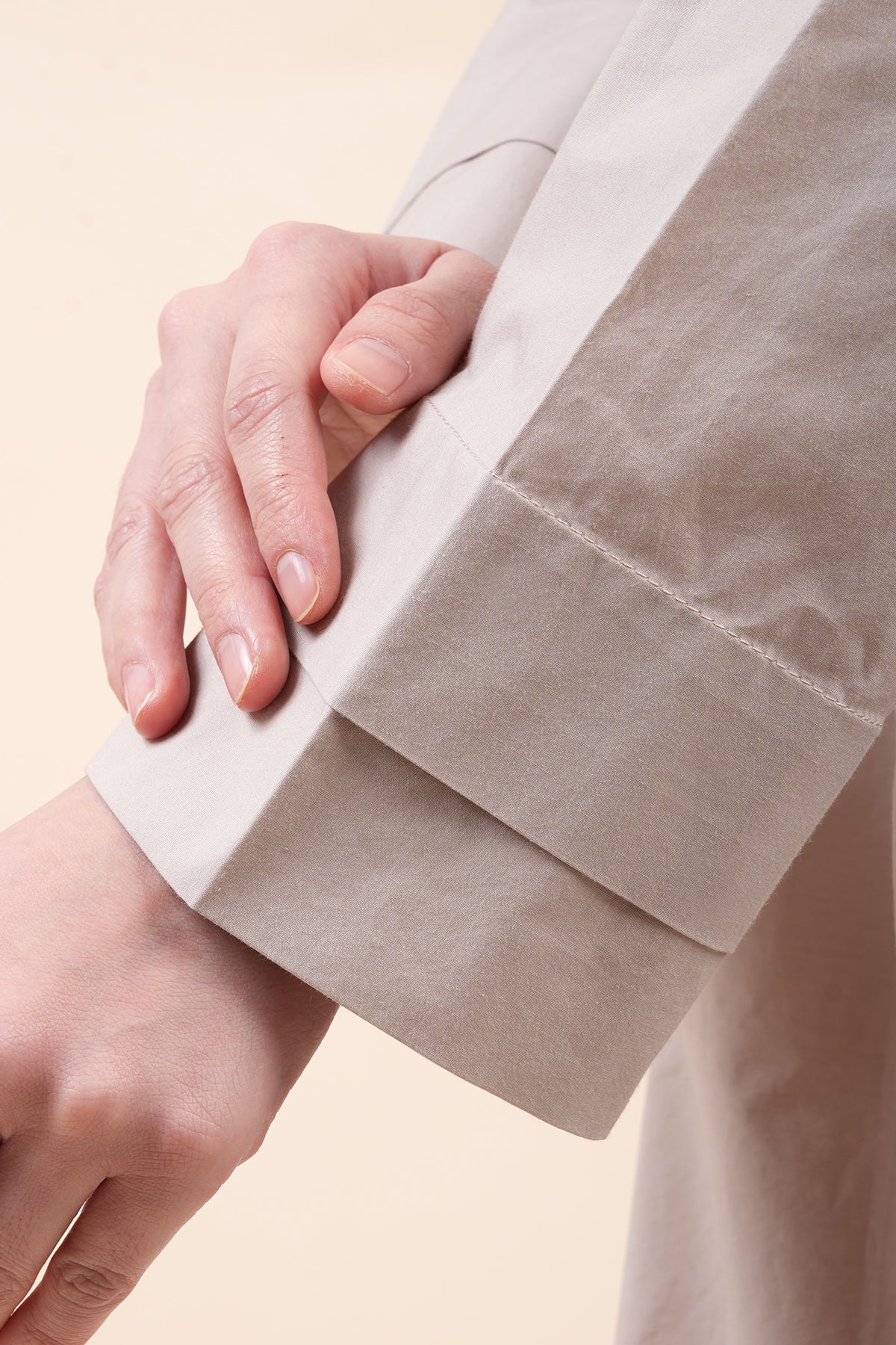 Neera Embroidery Jubah