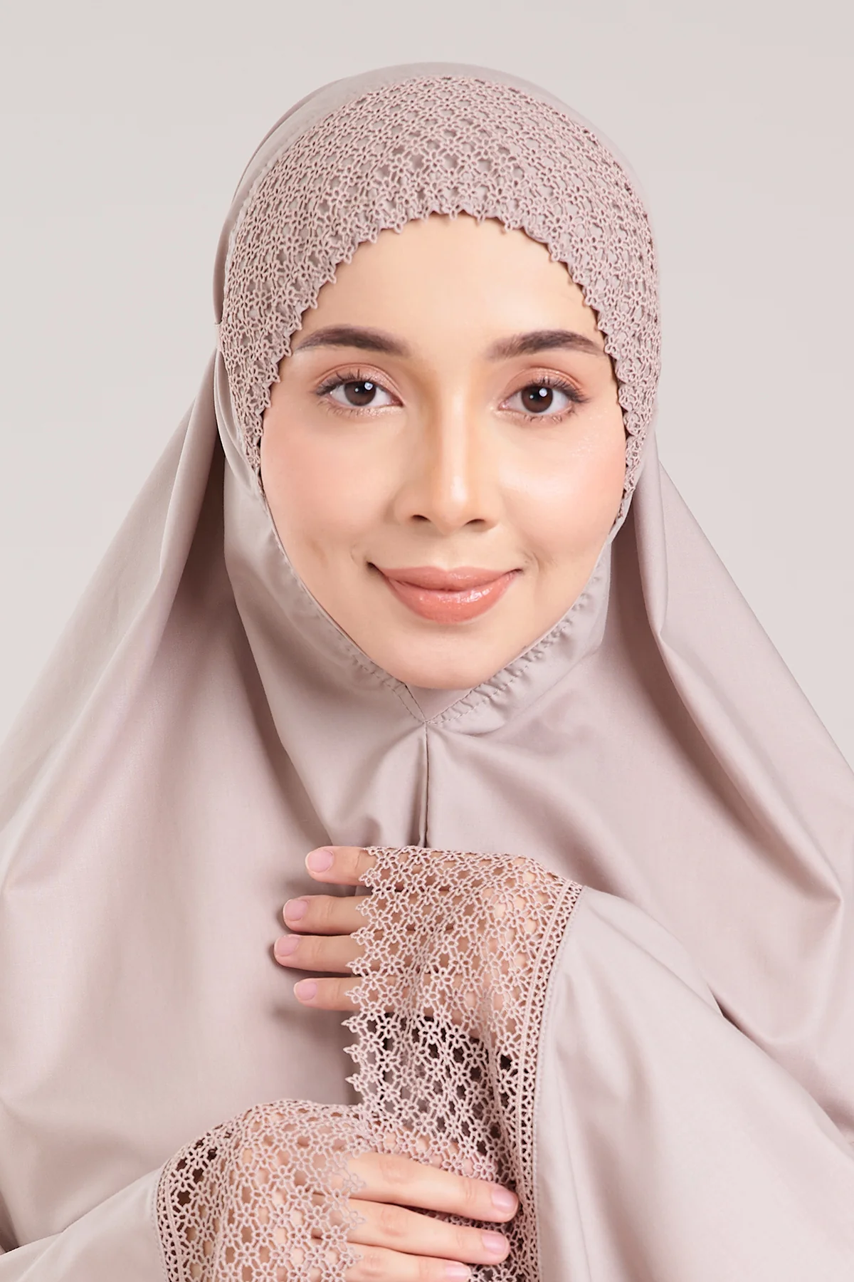 Telekung Modish Akira