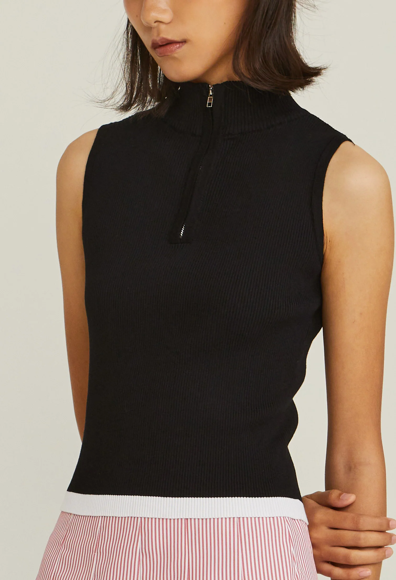 Highneck Sleeveless Fitted Tee