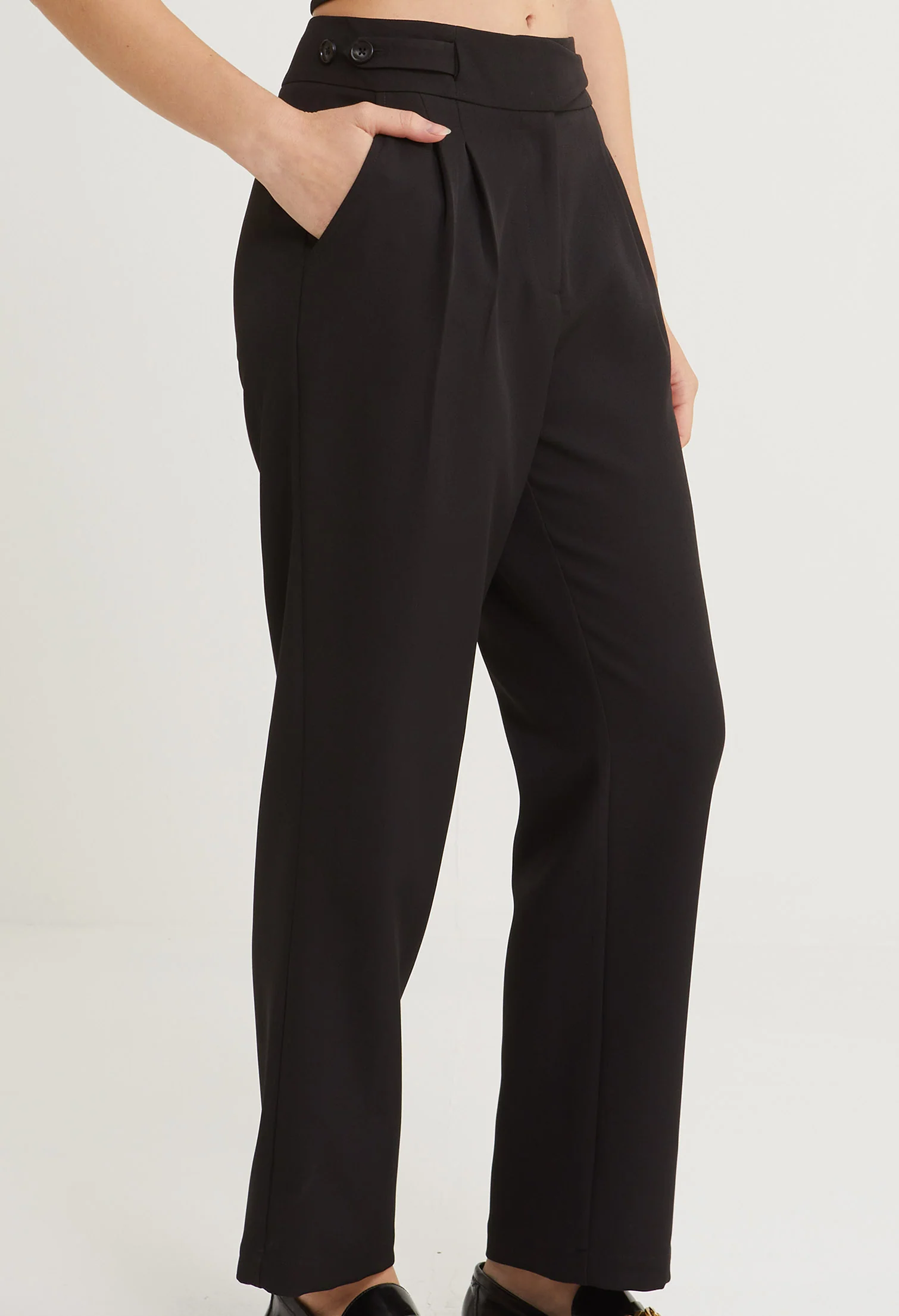 Power Edge Pleated Straight Cut Pants