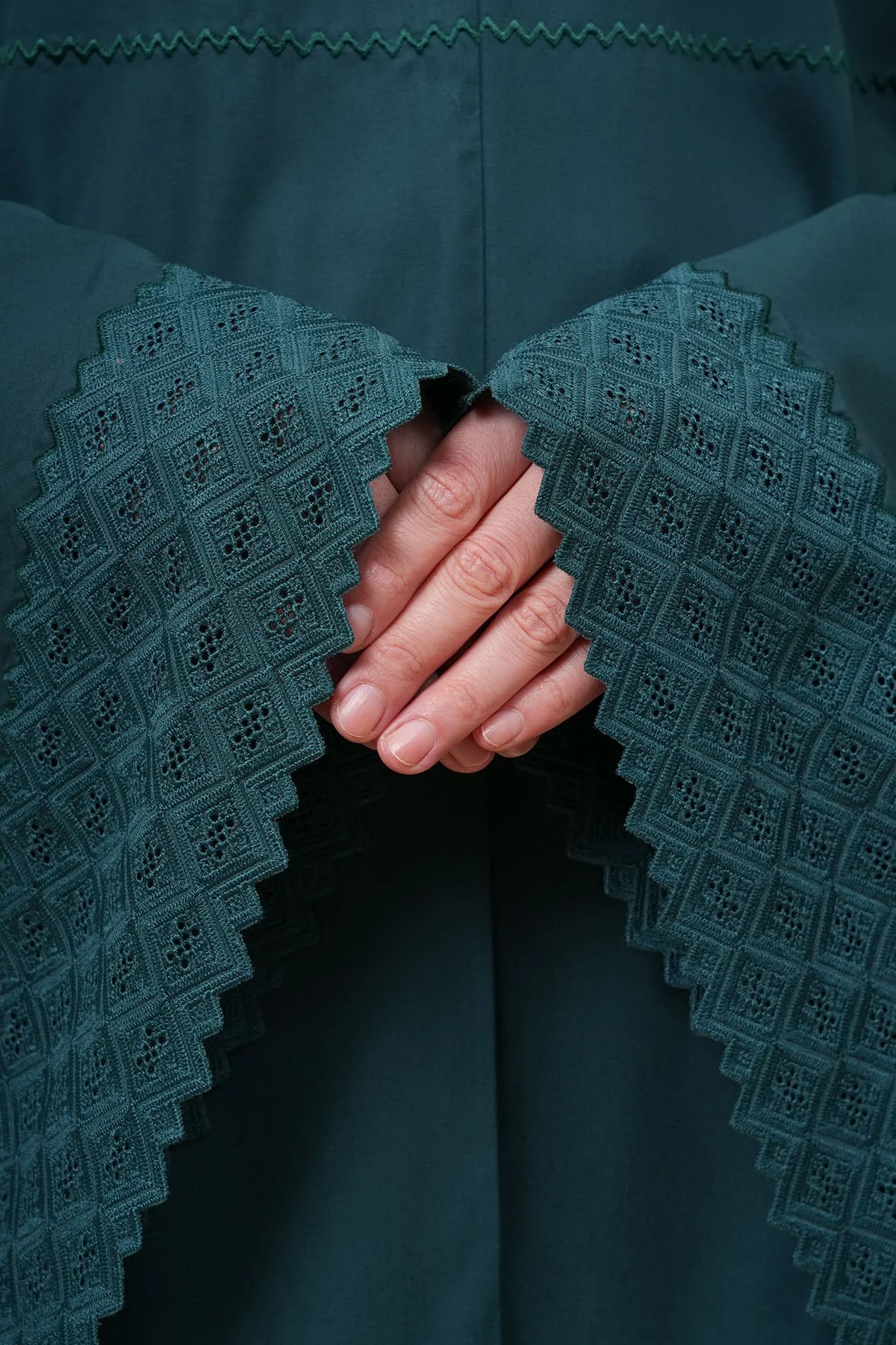 Telekung Harmony Signature Elara