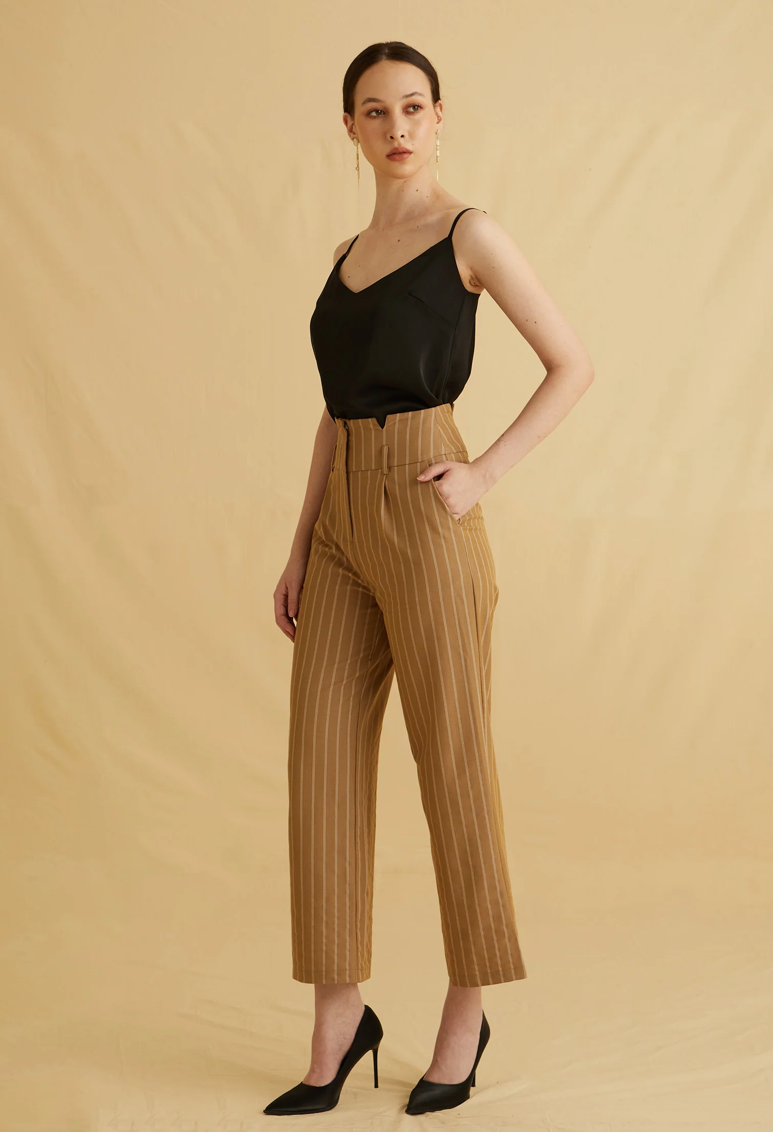 Sharp Line Straight Pants
