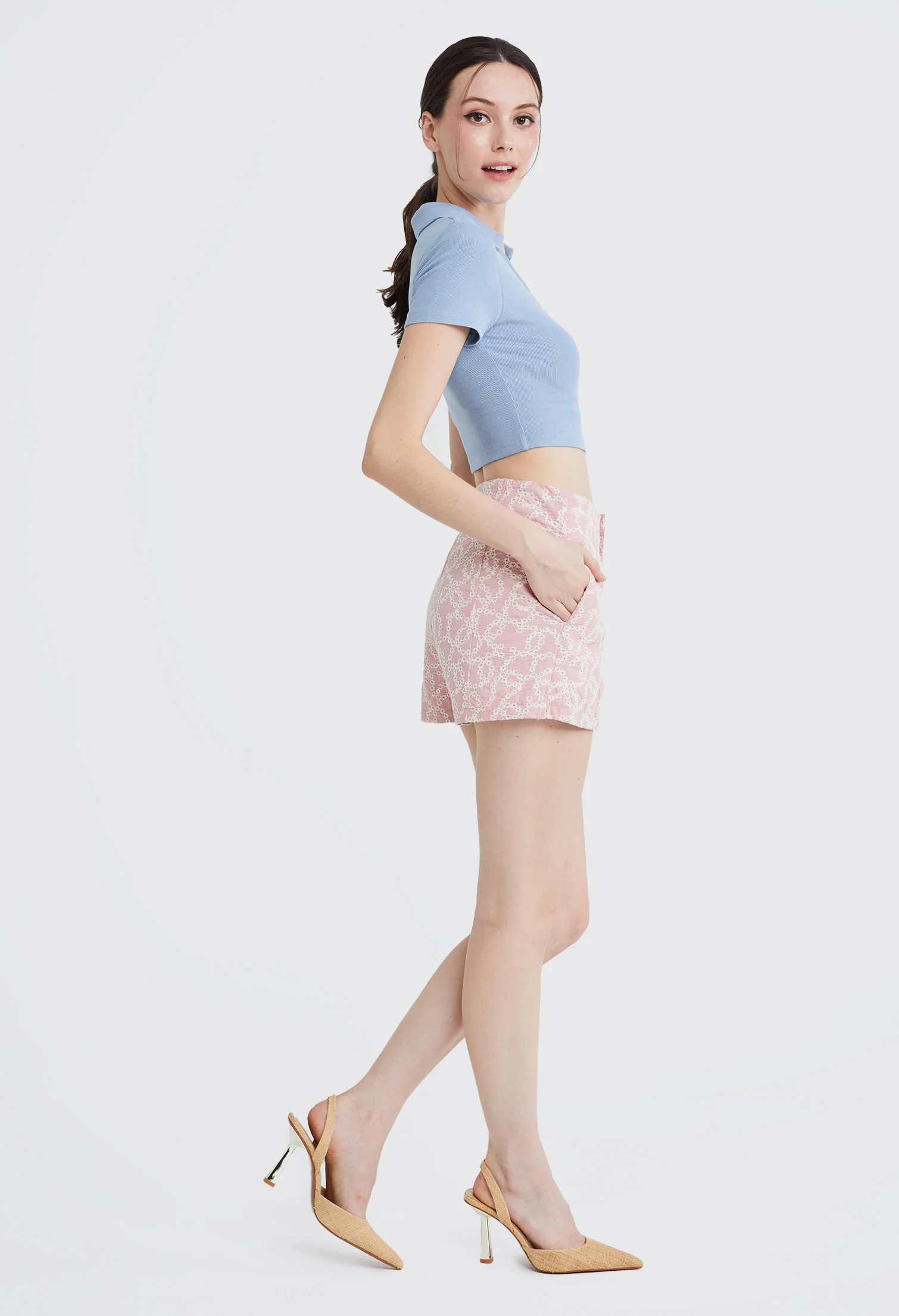 Ribbed Collared Cropped Top