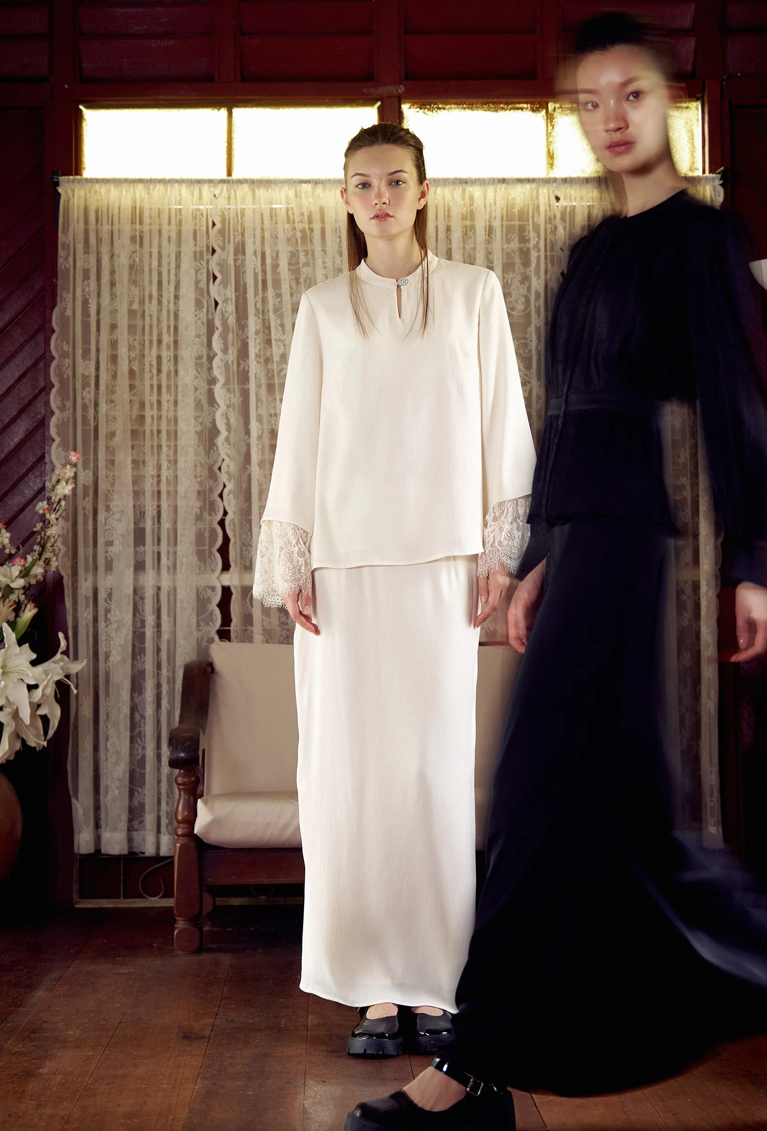 Modern Matte Eyelash Sleeves Blouse