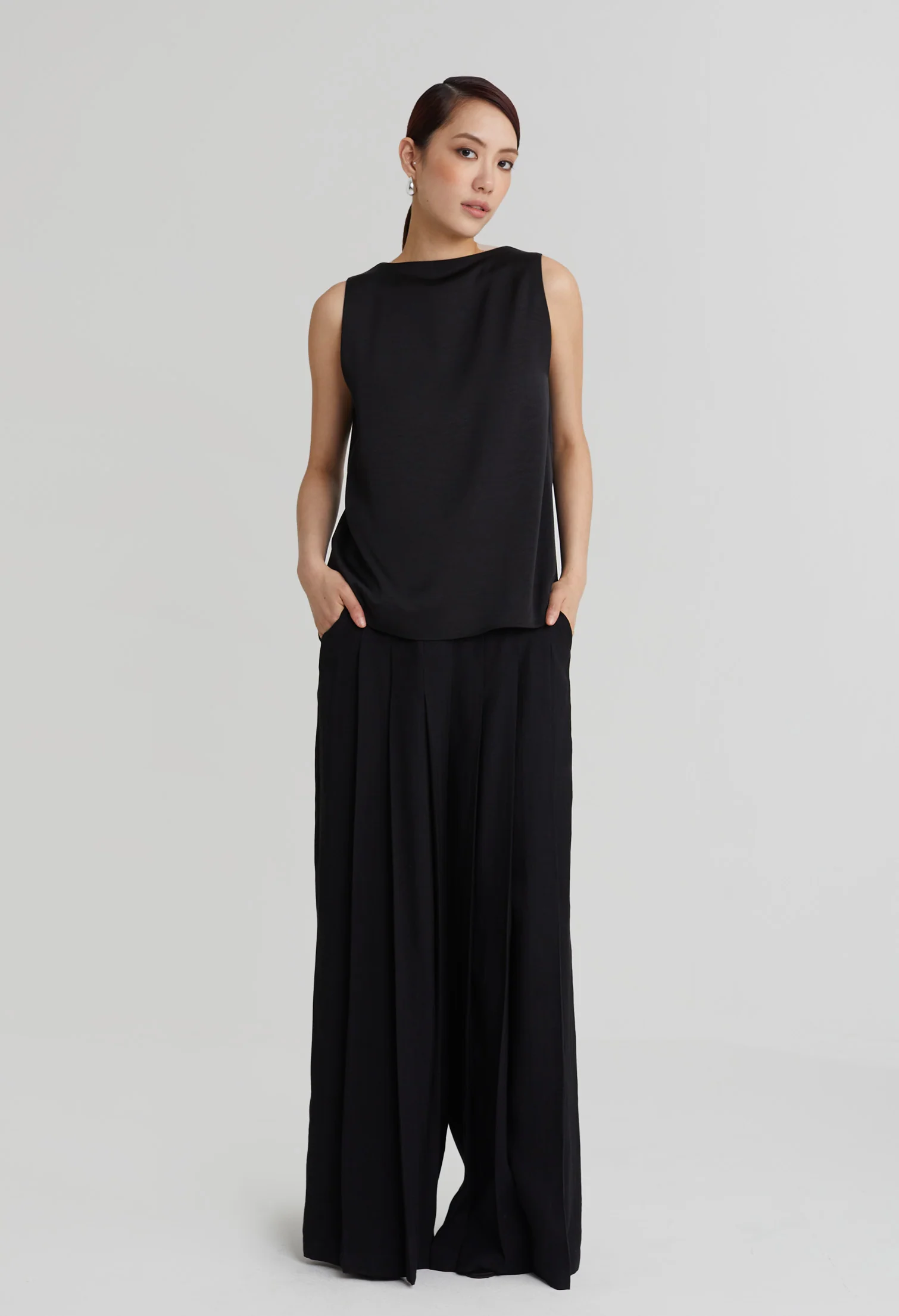 nichii X NURITA HARITH Elegant Two-way Flou Sleeveless Top