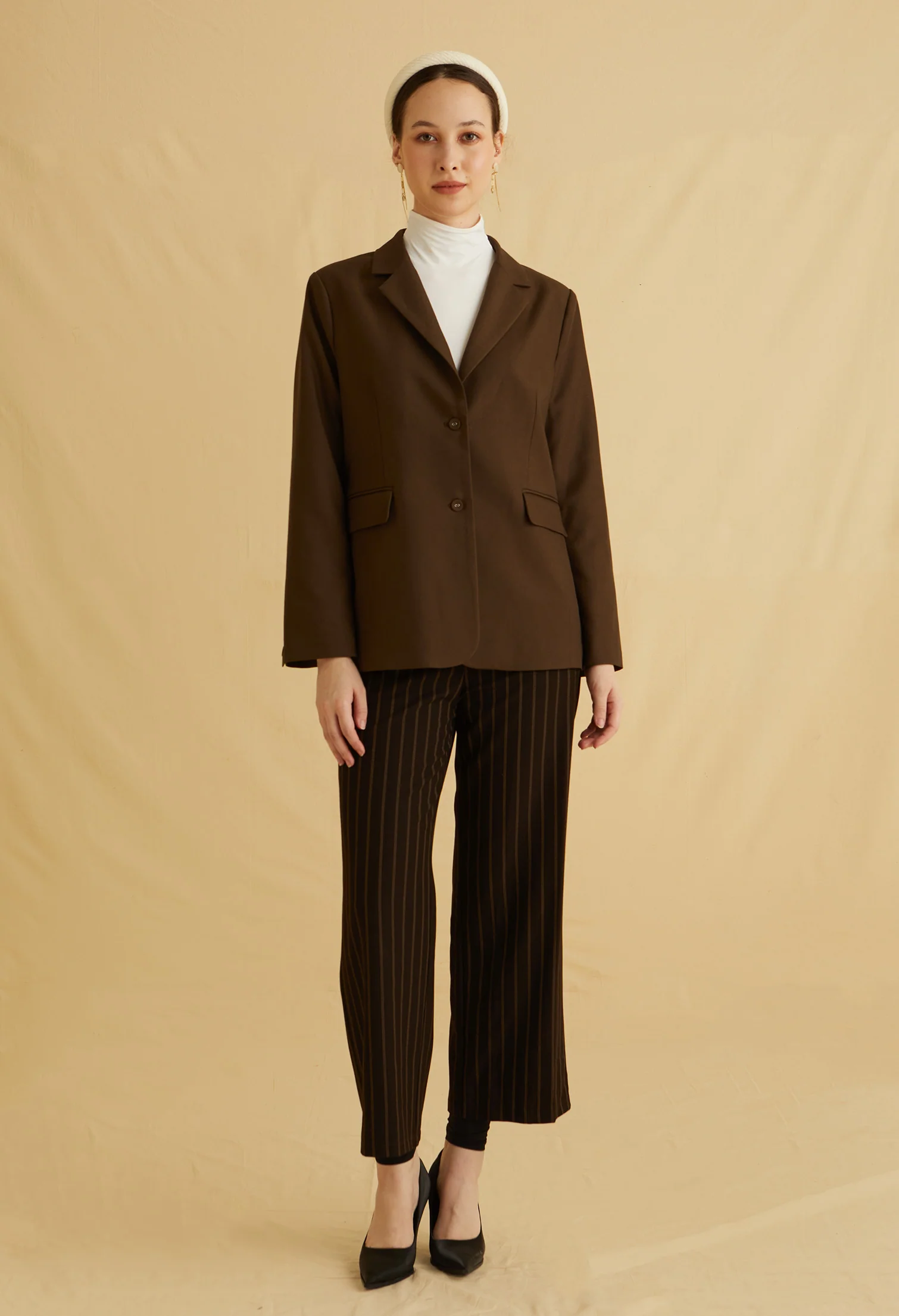 Refined Frame V-Neck Blazer