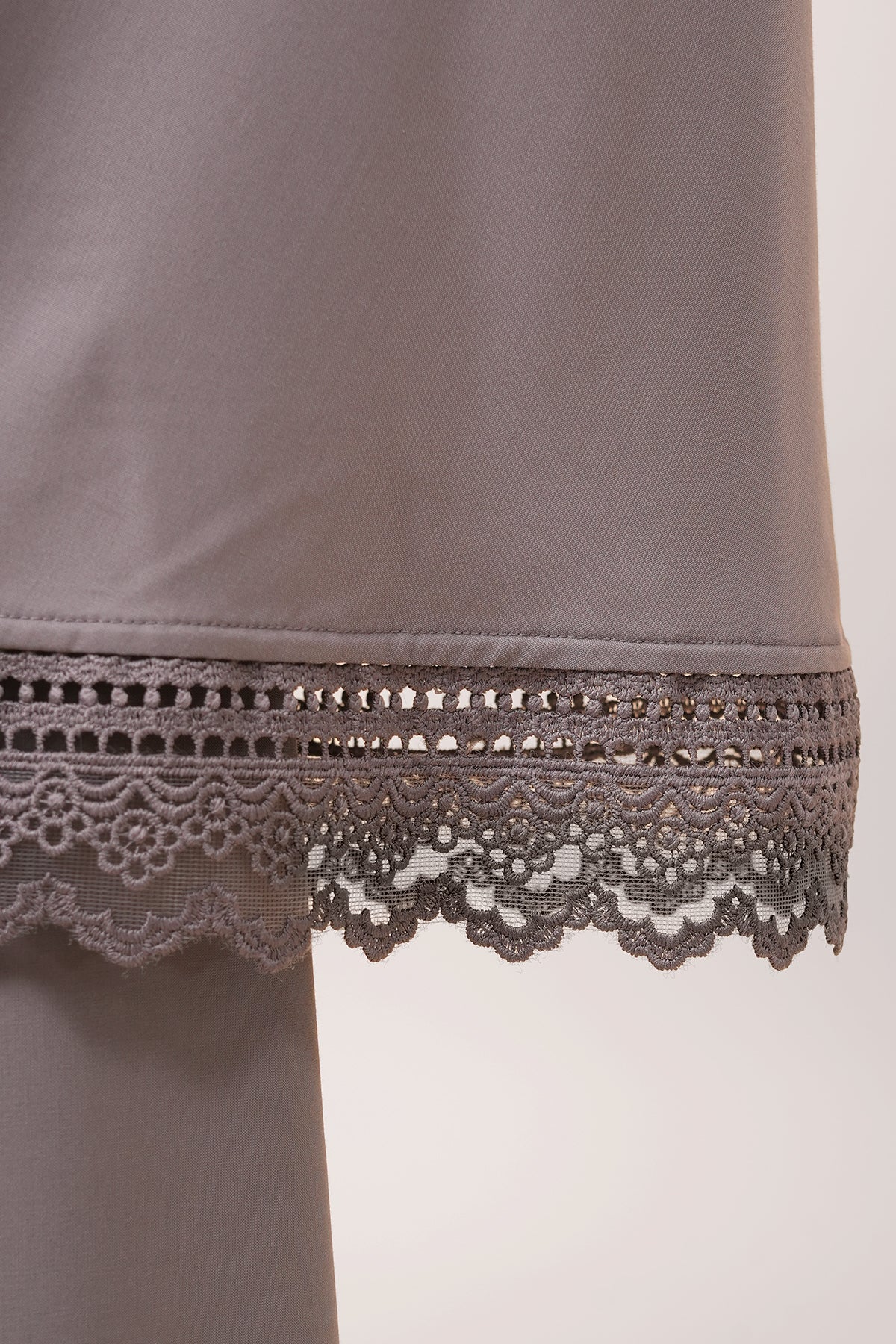 Telekung Modish Sakeena