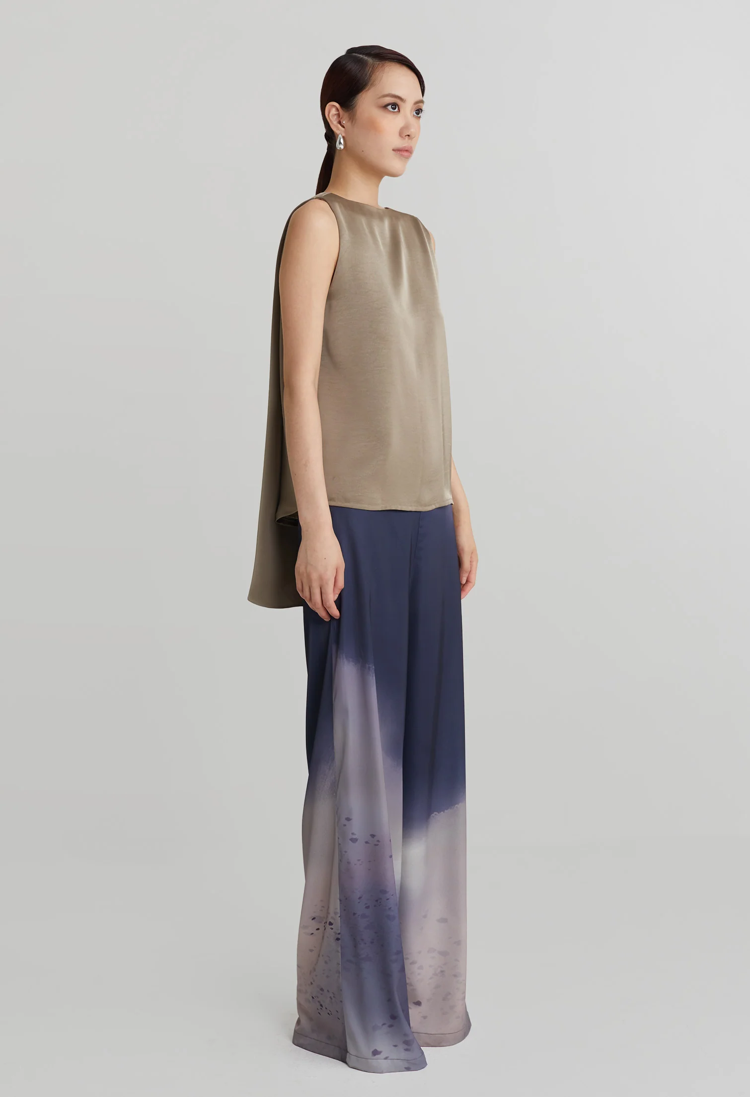 nichii X NURITA HARITH Elegant Two-way Flou Sleeveless Top