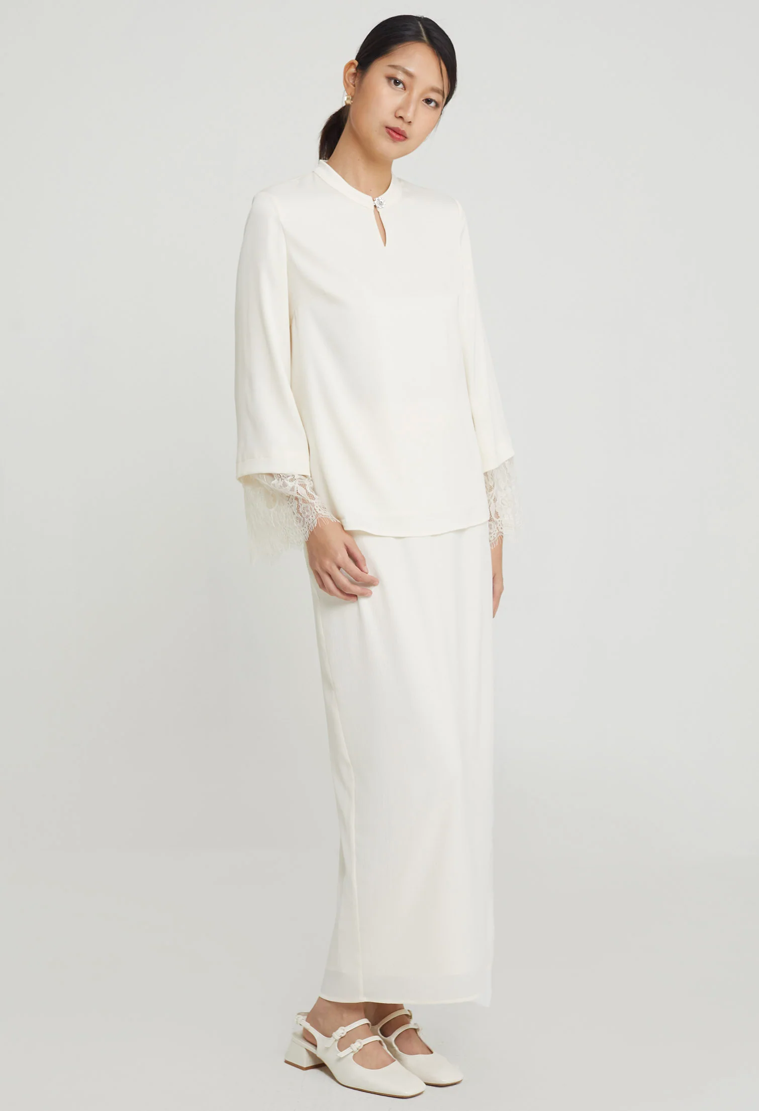 Modern Matte Eyelash Sleeves Blouse