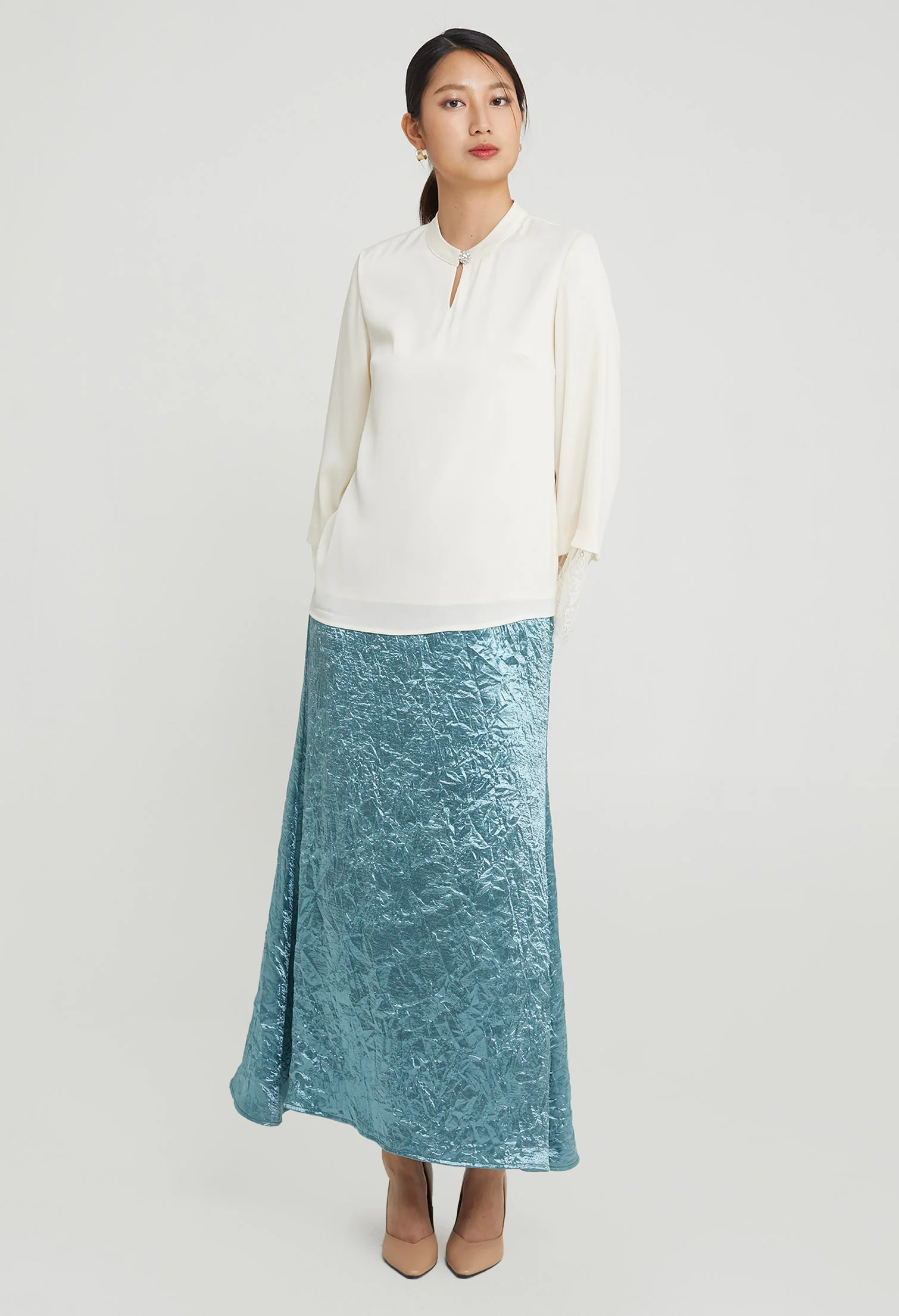 Modern Matte Eyelash Sleeves Blouse