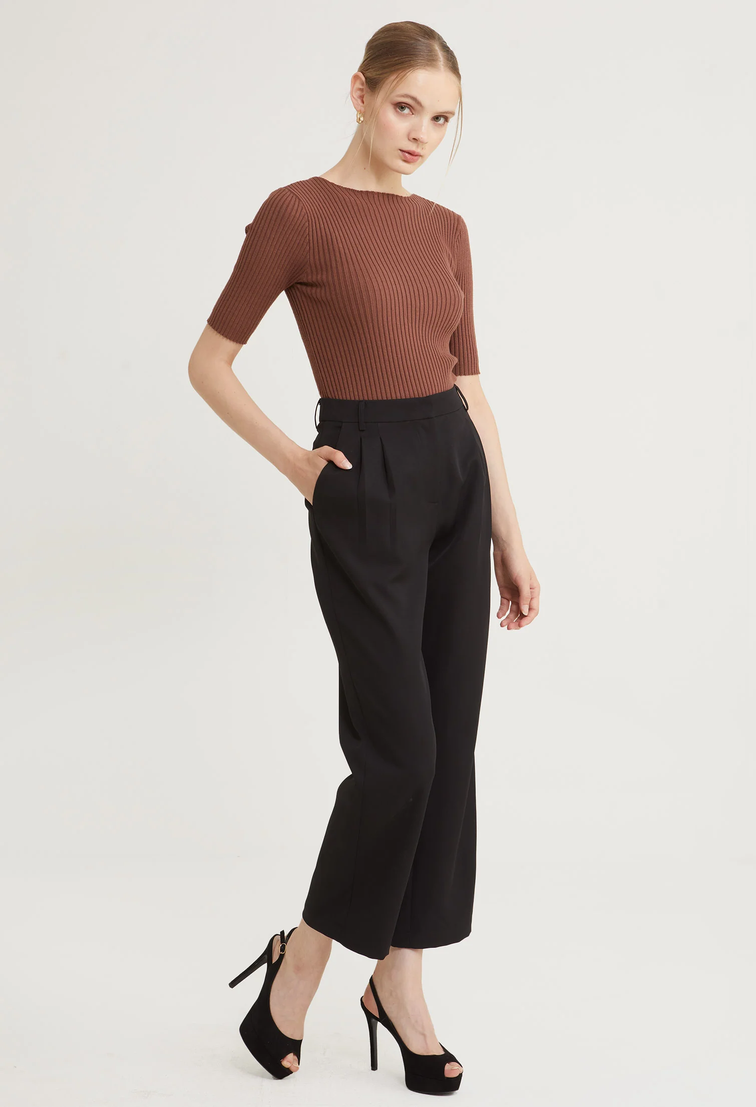 Metropolitan Straight Cut Pants