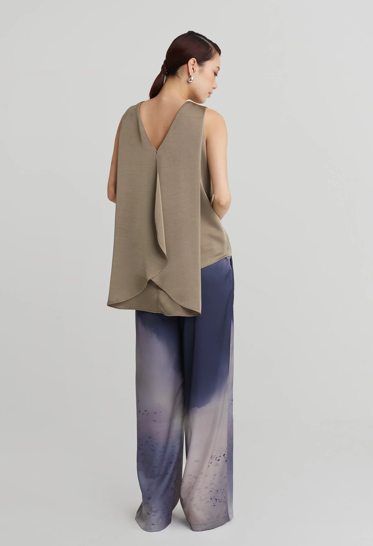 nichii X NURITA HARITH Elegant Two-way Flou Sleeveless Top