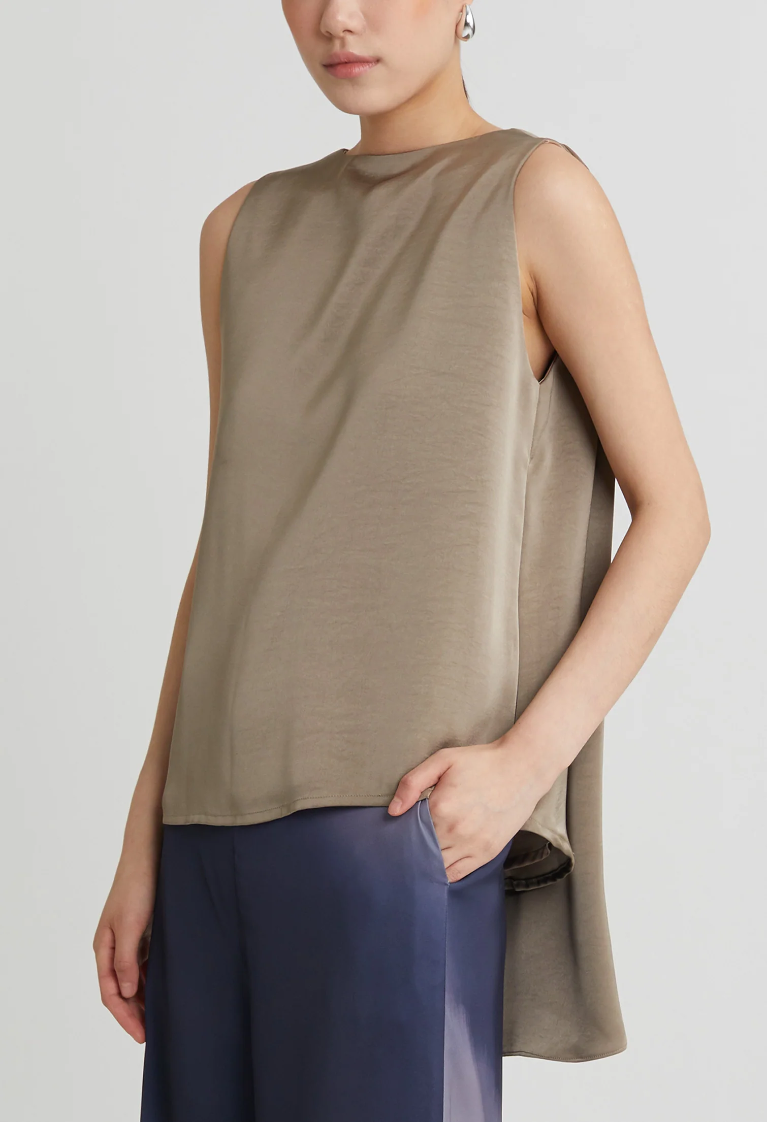 nichii X NURITA HARITH Elegant Two-way Flou Sleeveless Top