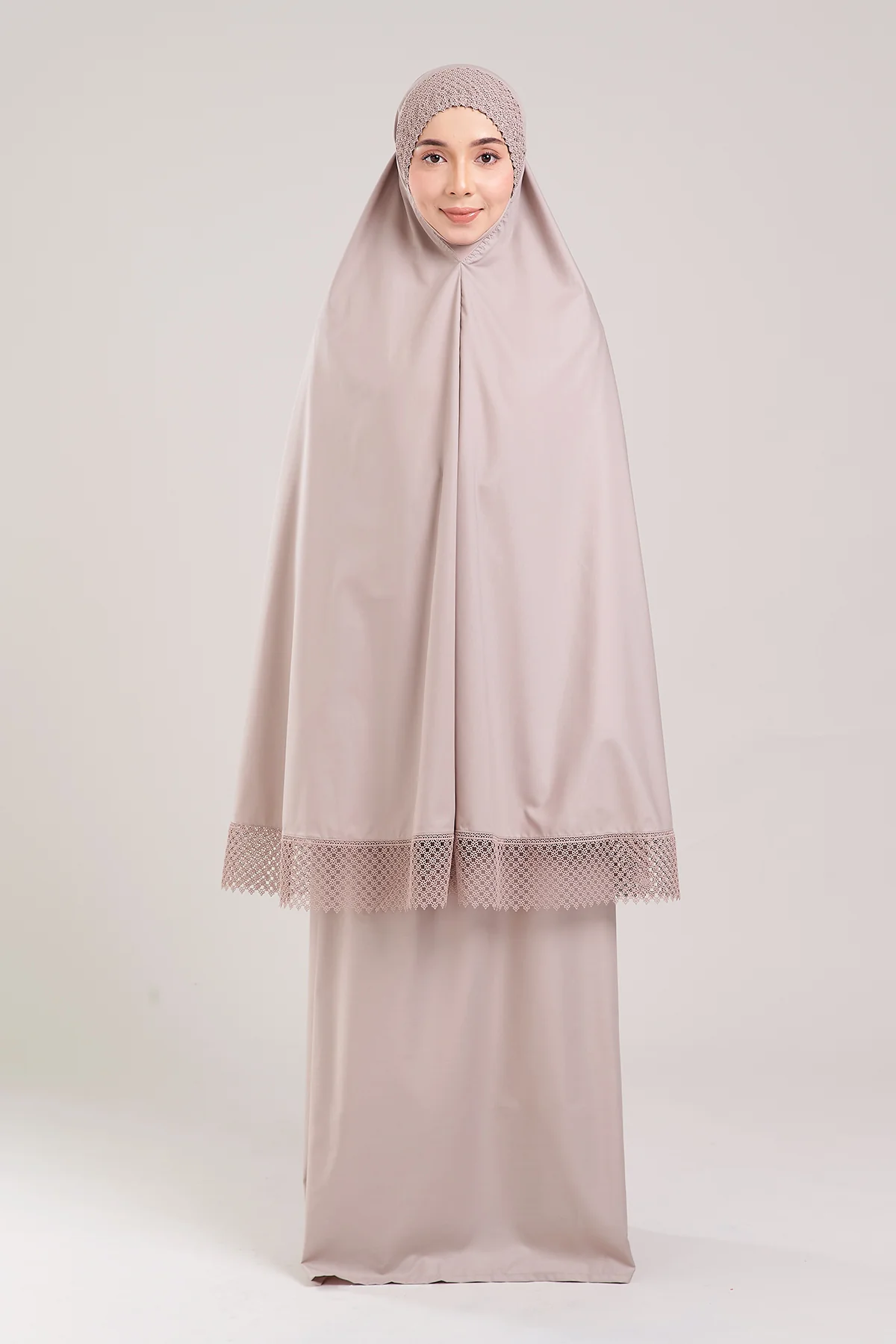 Telekung Modish Akira