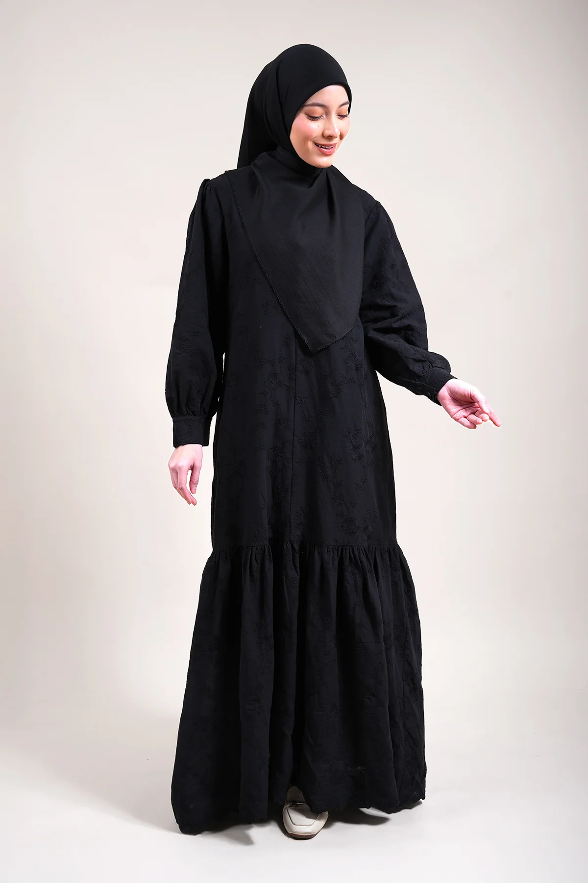 Jazmine Embroidery Jubah