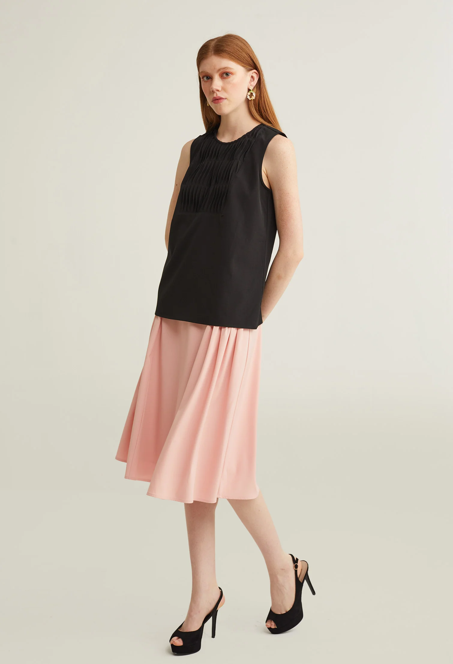 Twist Pleated Sleeveless Top