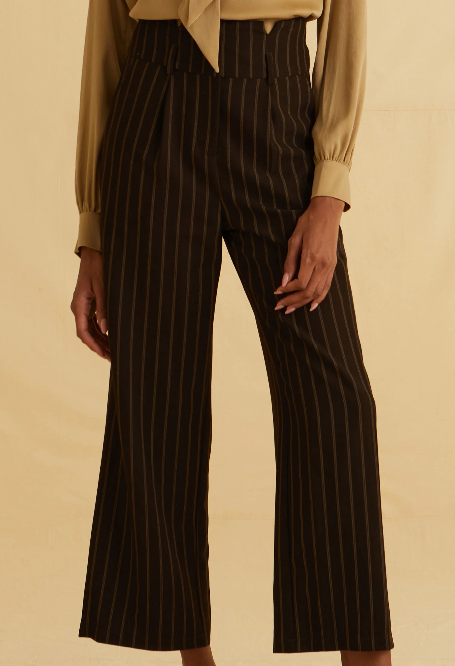 Sharp Line Straight Pants