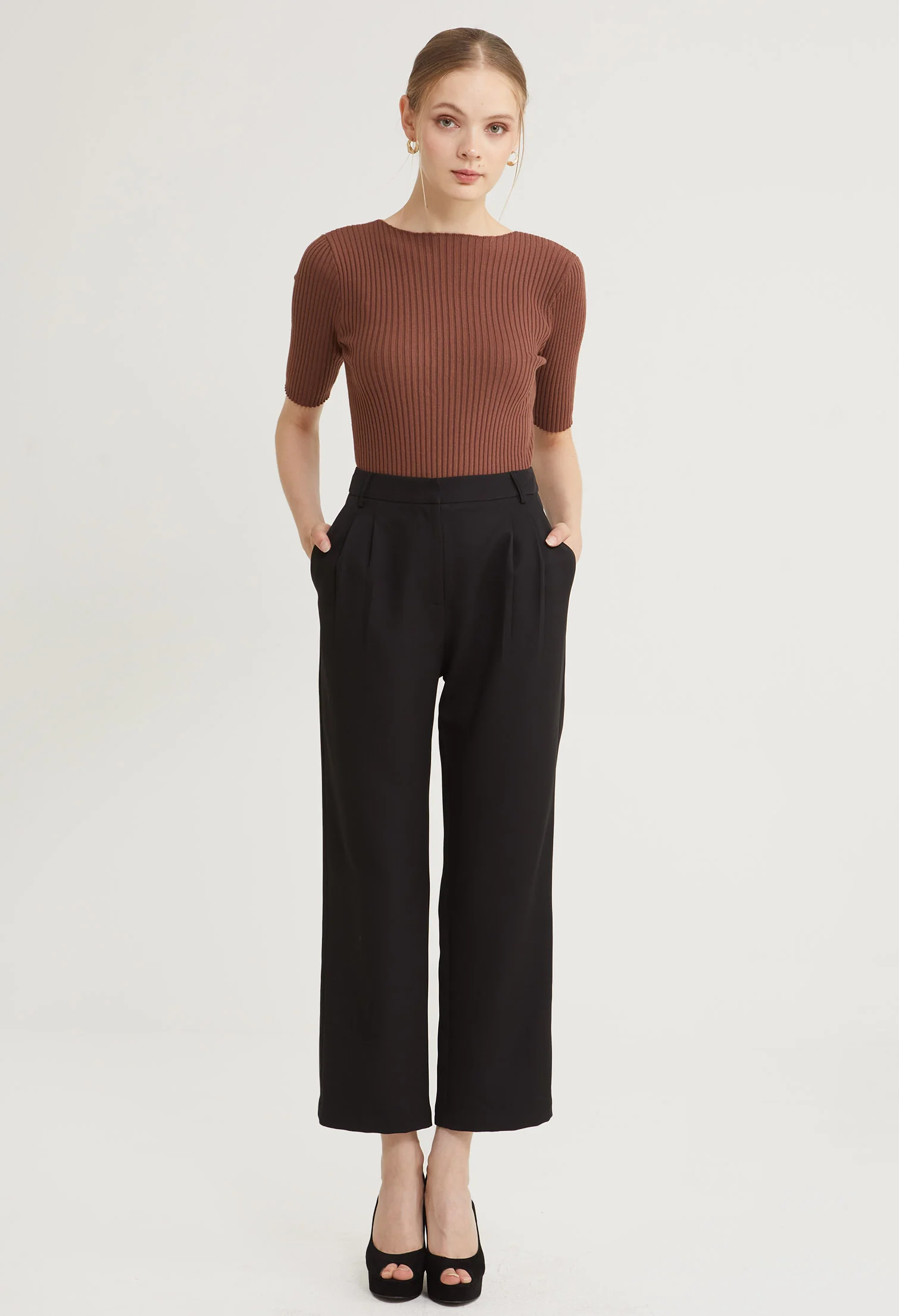 Metropolitan Straight Cut Pants