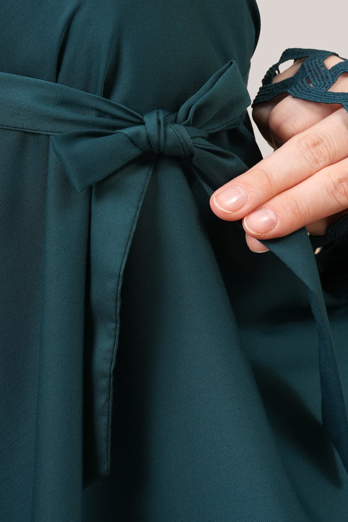 Telekung Modish Bushra Midi (Top Only)