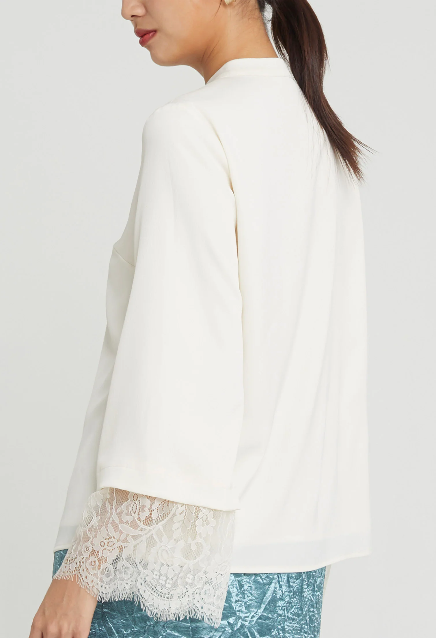 Modern Matte Eyelash Sleeves Blouse